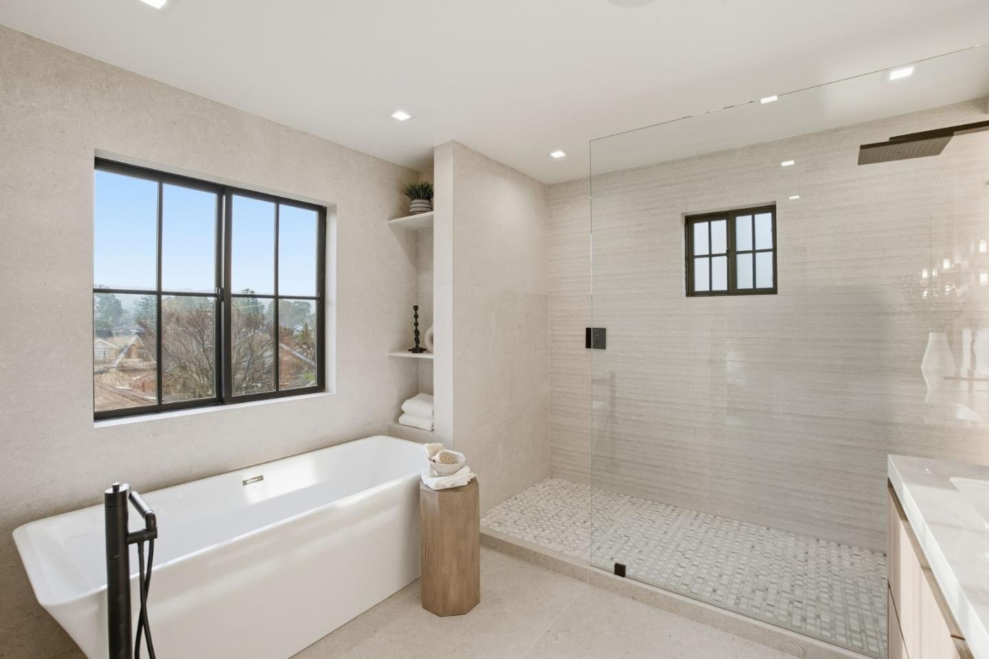 Detail Gallery Image 35 of 69 For 839 Crossway Rd, Burlingame,  CA 94010 - 5 Beds | 4 Baths