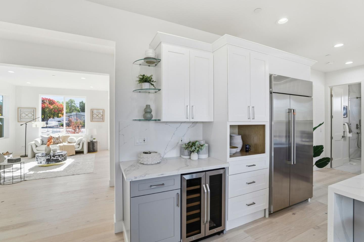 Detail Gallery Image 13 of 59 For 1685 Zinnia Ln, San Jose,  CA 95124 - 5 Beds | 5/1 Baths