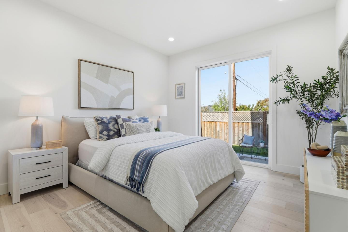 Detail Gallery Image 23 of 59 For 1685 Zinnia Ln, San Jose,  CA 95124 - 5 Beds | 5/1 Baths