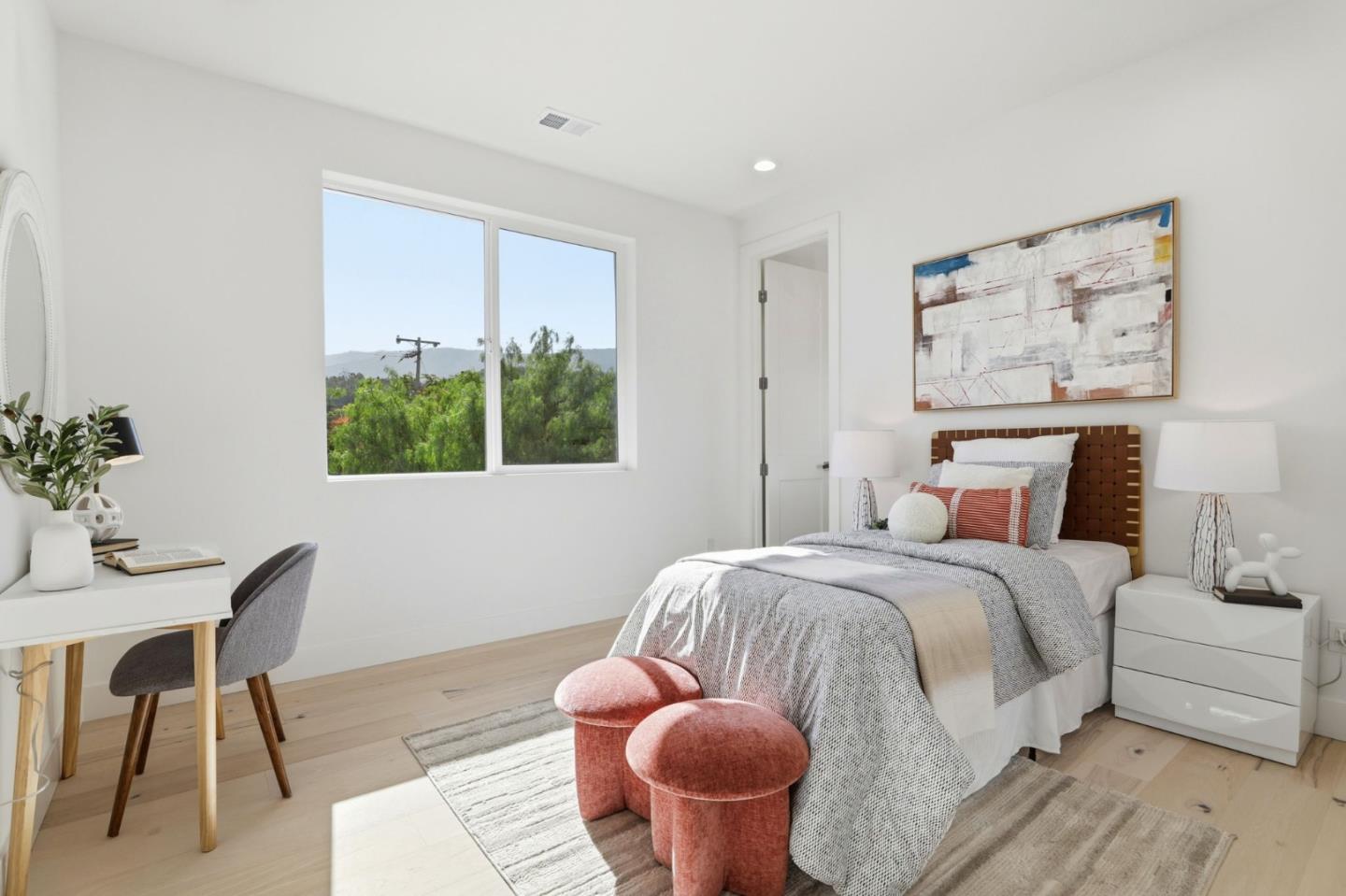 Detail Gallery Image 27 of 59 For 1685 Zinnia Ln, San Jose,  CA 95124 - 5 Beds | 5/1 Baths