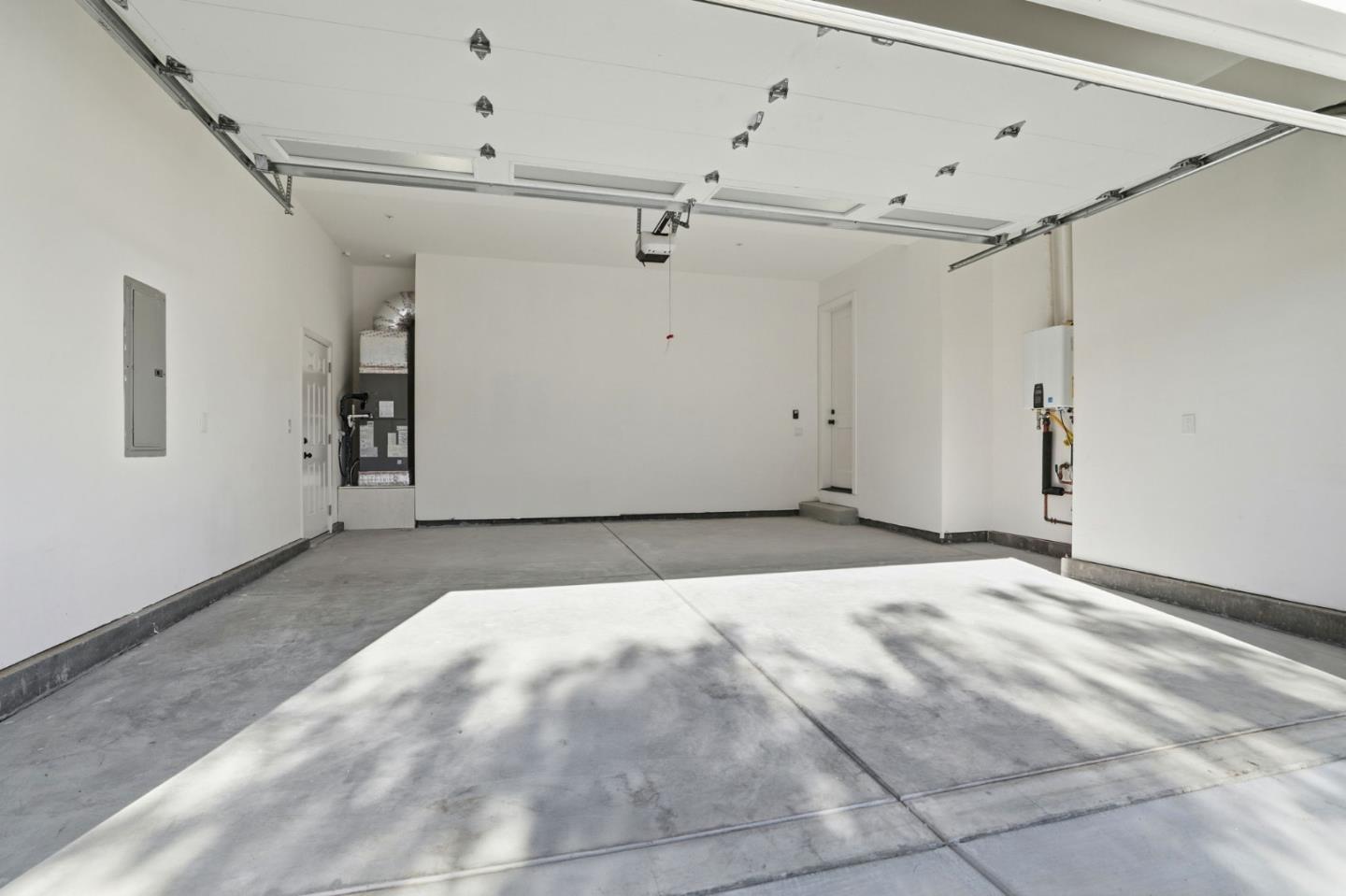 Detail Gallery Image 42 of 59 For 1685 Zinnia Ln, San Jose,  CA 95124 - 5 Beds | 5/1 Baths