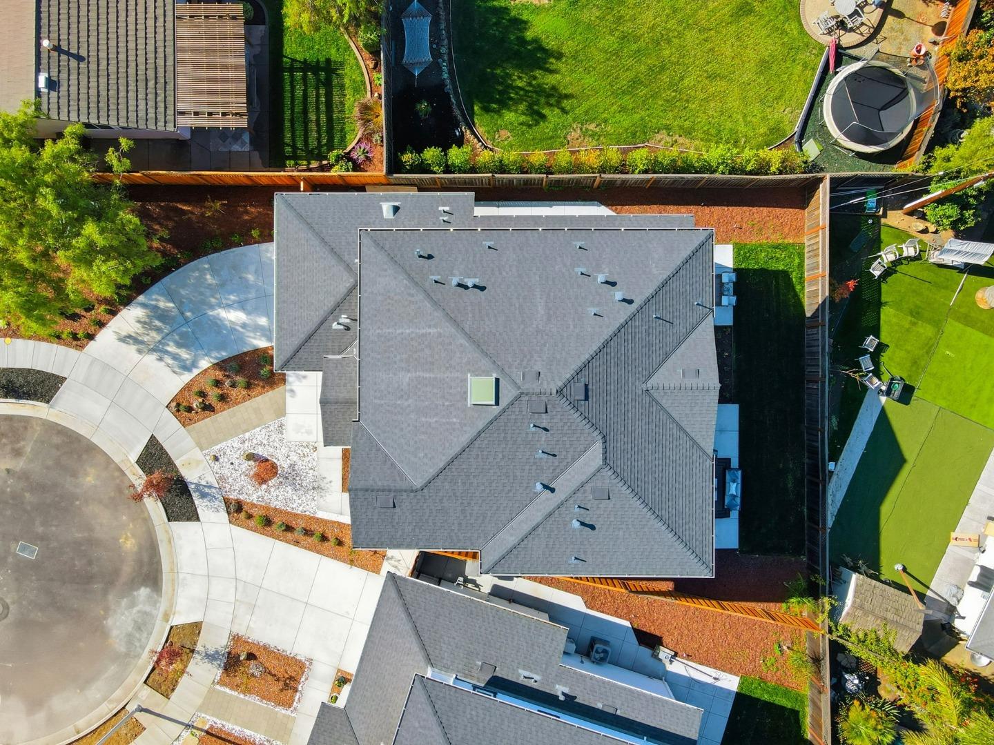 Detail Gallery Image 51 of 59 For 1685 Zinnia Ln, San Jose,  CA 95124 - 5 Beds | 5/1 Baths