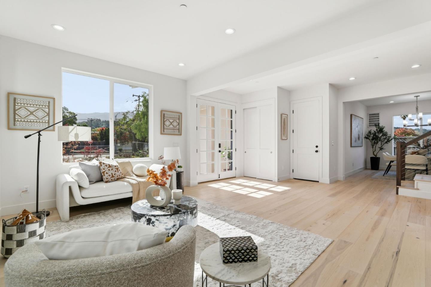 Detail Gallery Image 6 of 59 For 1685 Zinnia Ln, San Jose,  CA 95124 - 5 Beds | 5/1 Baths