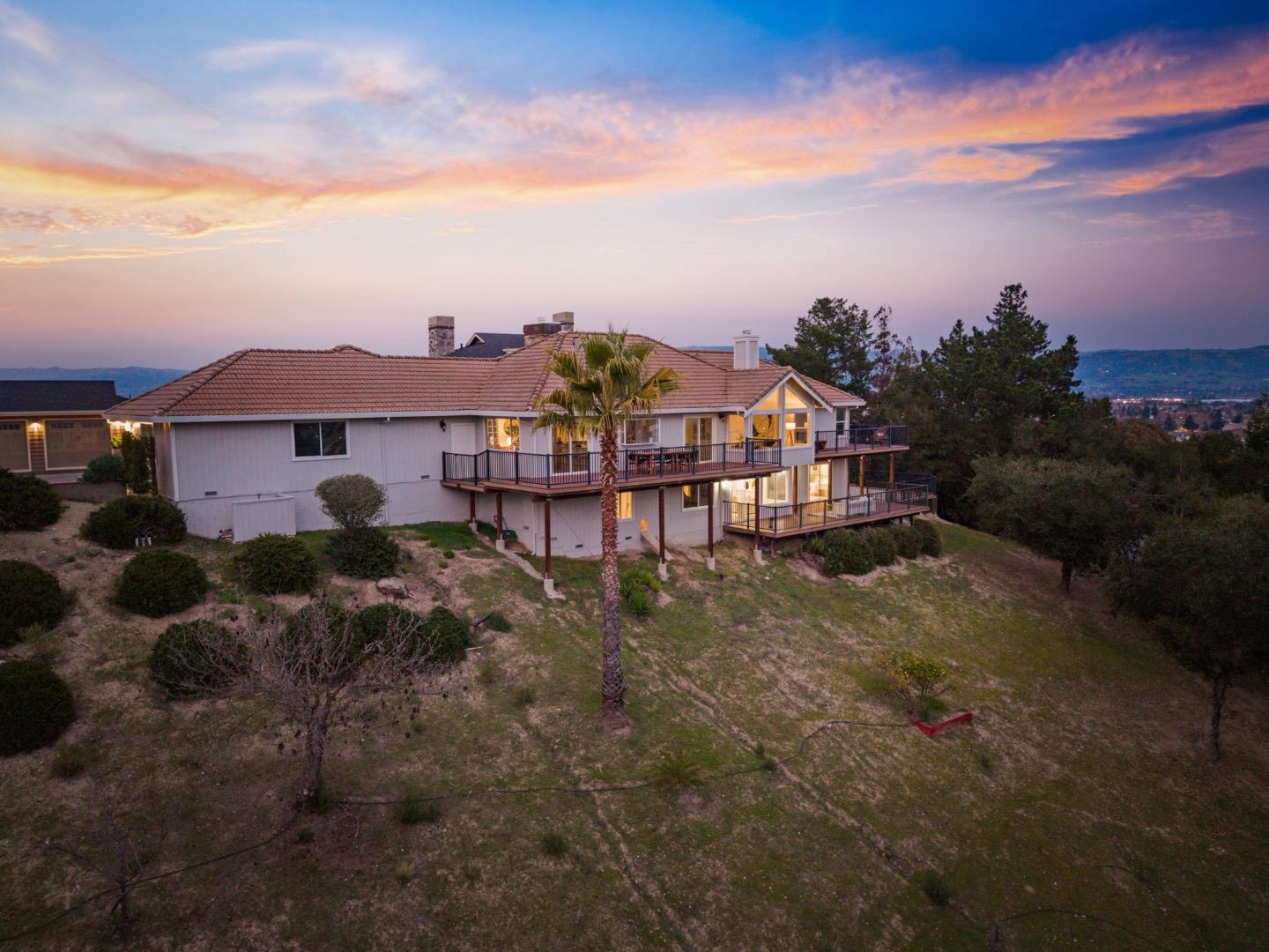 Detail Gallery Image 69 of 84 For 1501 Welburn Ave, Gilroy,  CA 95020 - 4 Beds | 3 Baths