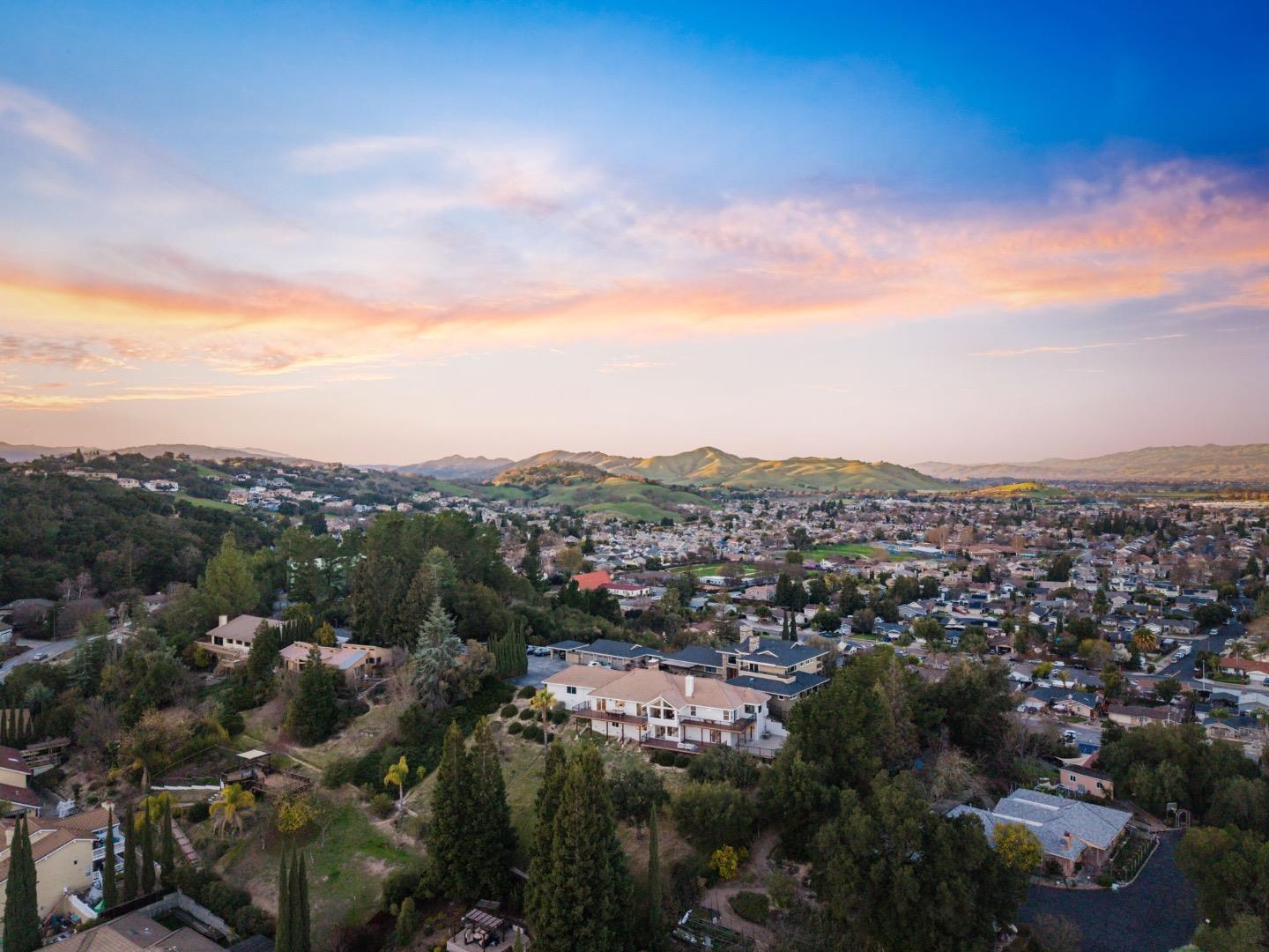 Detail Gallery Image 71 of 84 For 1501 Welburn Ave, Gilroy,  CA 95020 - 4 Beds | 3 Baths