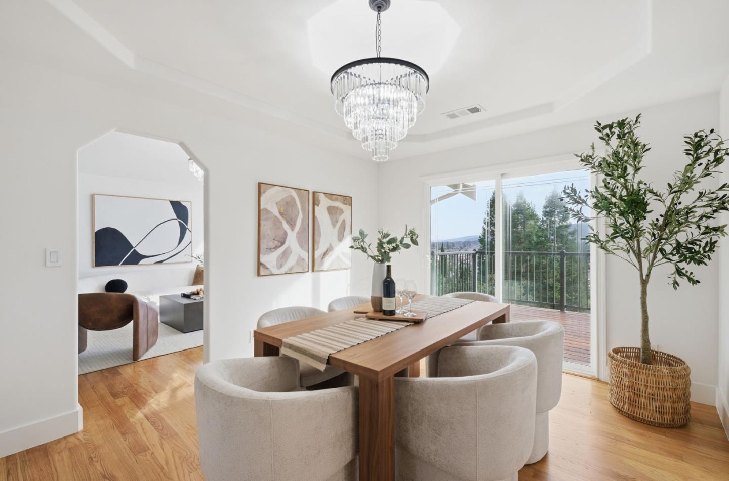 Detail Gallery Image 8 of 84 For 1501 Welburn Ave, Gilroy,  CA 95020 - 4 Beds | 3 Baths