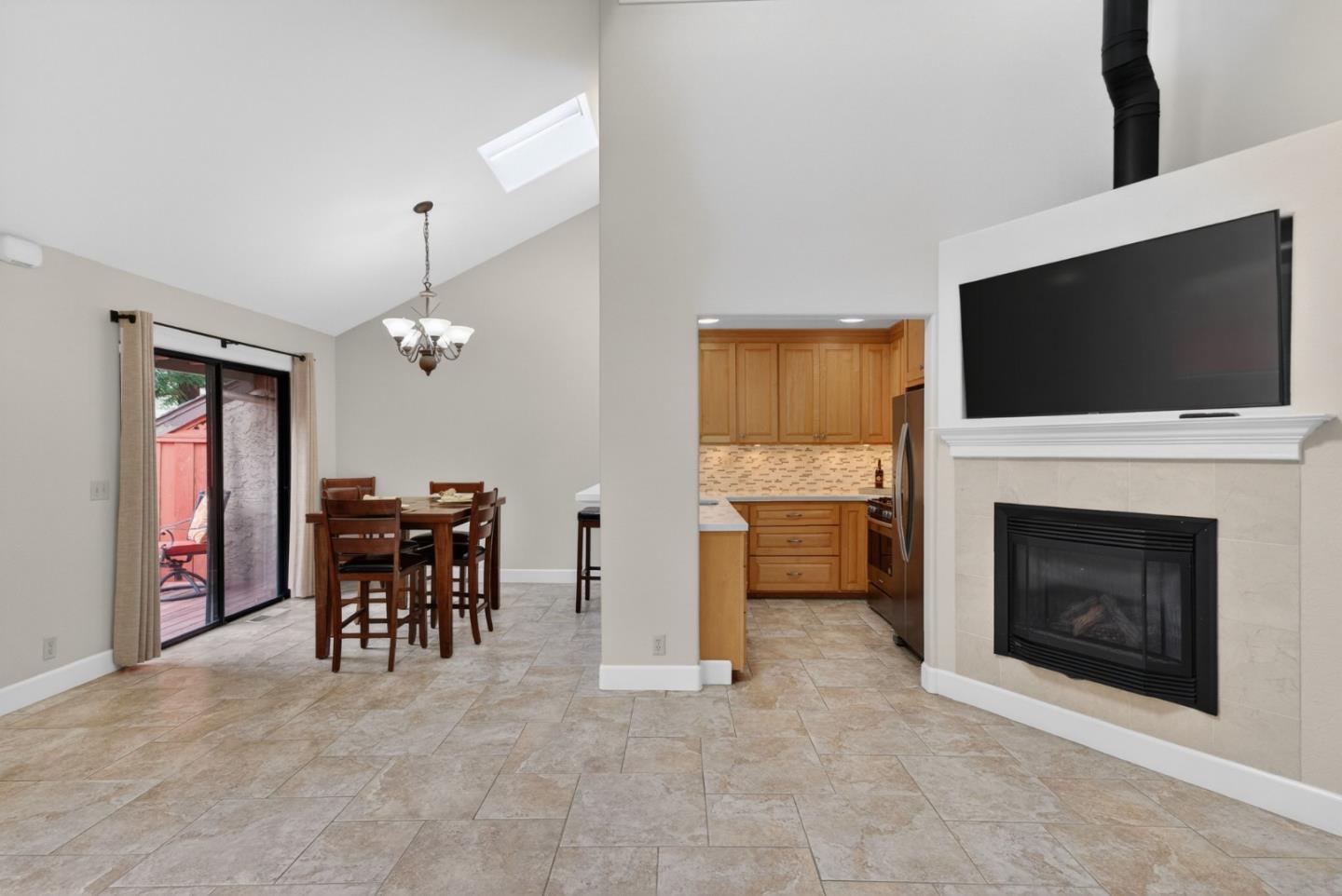 Detail Gallery Image 10 of 40 For 3015 Arlington Dr, Aptos,  CA 95003 - 2 Beds | 2 Baths