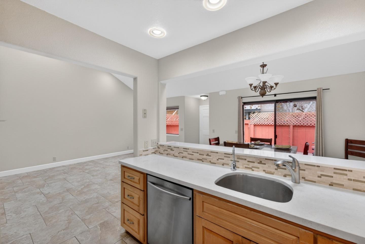 Detail Gallery Image 15 of 40 For 3015 Arlington Dr, Aptos,  CA 95003 - 2 Beds | 2 Baths