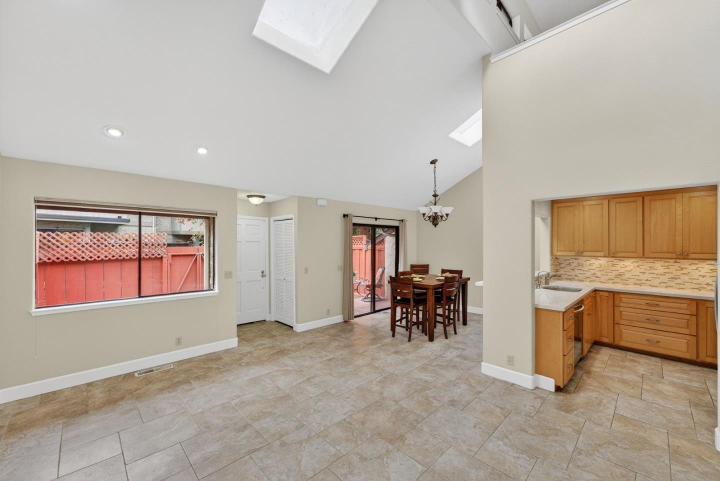 Detail Gallery Image 7 of 40 For 3015 Arlington Dr, Aptos,  CA 95003 - 2 Beds | 2 Baths