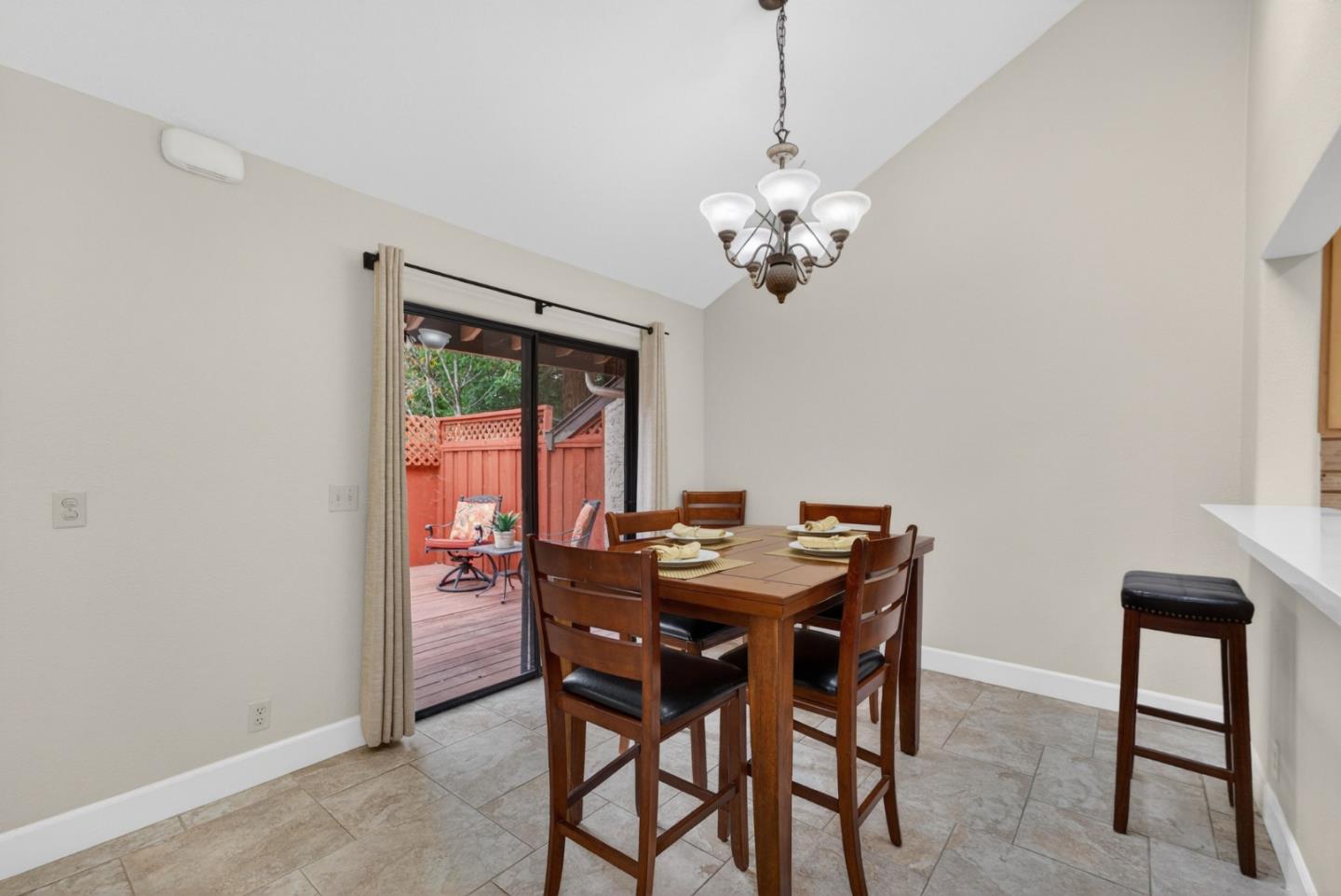 Detail Gallery Image 9 of 40 For 3015 Arlington Dr, Aptos,  CA 95003 - 2 Beds | 2 Baths