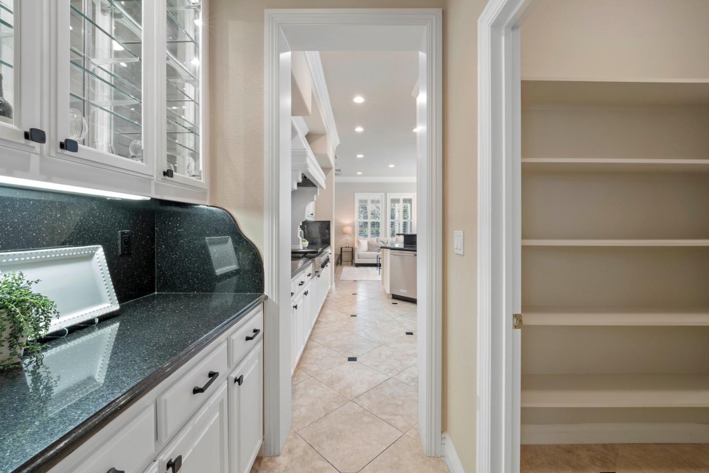 Detail Gallery Image 19 of 82 For 5958 Allen Ave, San Jose,  CA 95123 - 5 Beds | 3/1 Baths