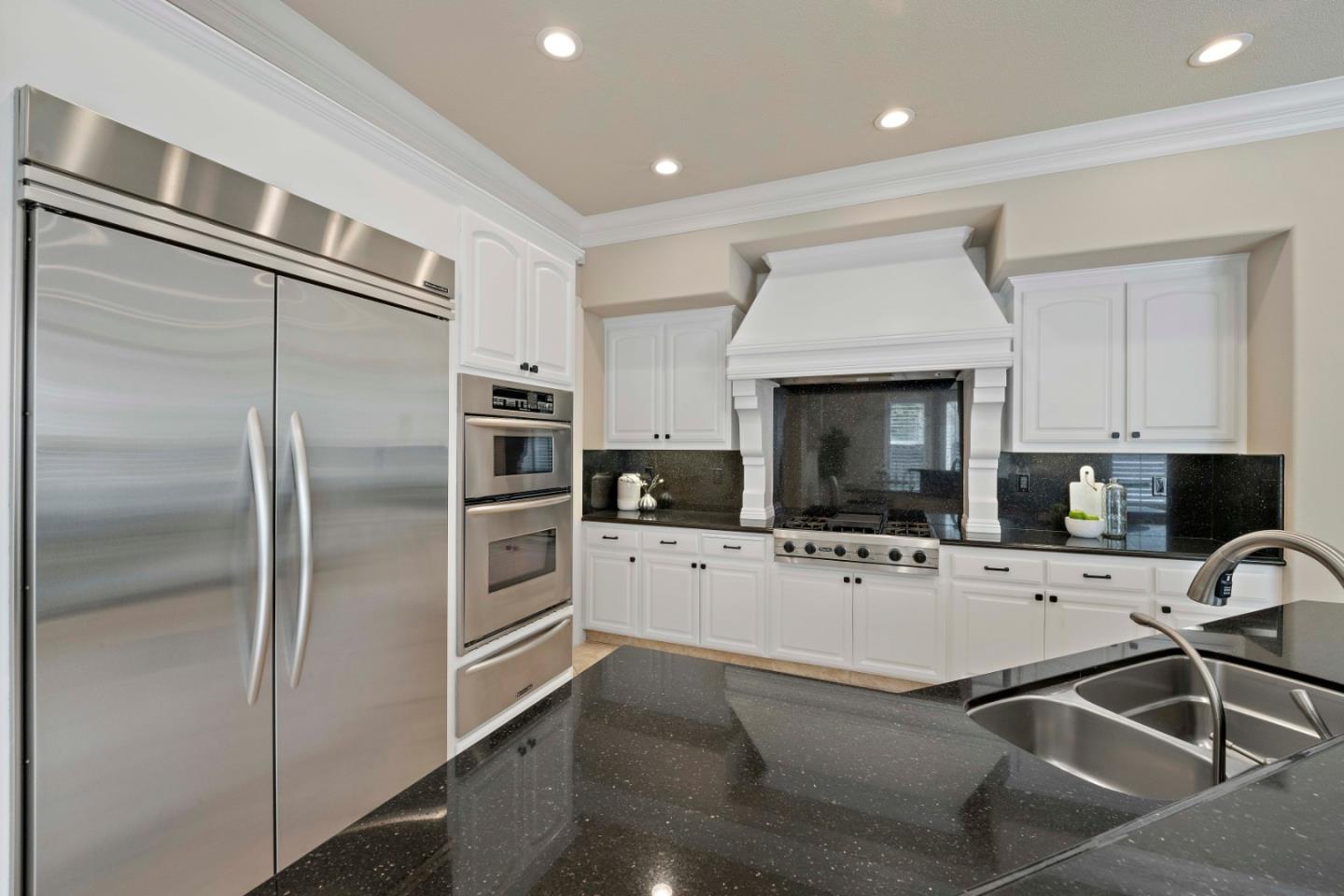 Detail Gallery Image 24 of 82 For 5958 Allen Ave, San Jose,  CA 95123 - 5 Beds | 3/1 Baths