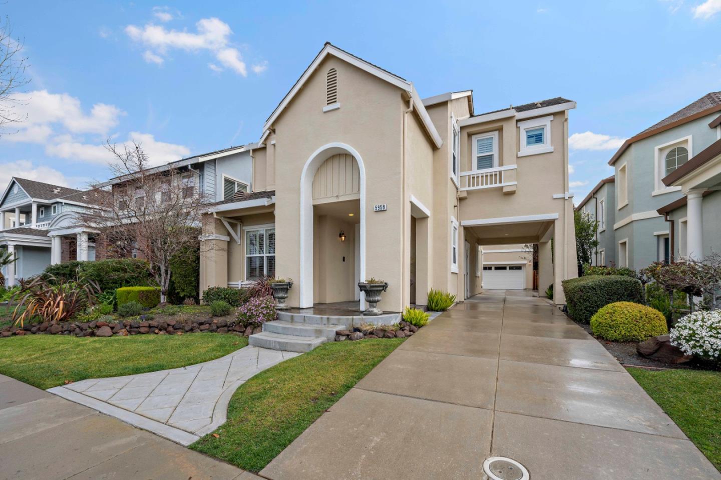 Detail Gallery Image 3 of 82 For 5958 Allen Ave, San Jose,  CA 95123 - 5 Beds | 3/1 Baths