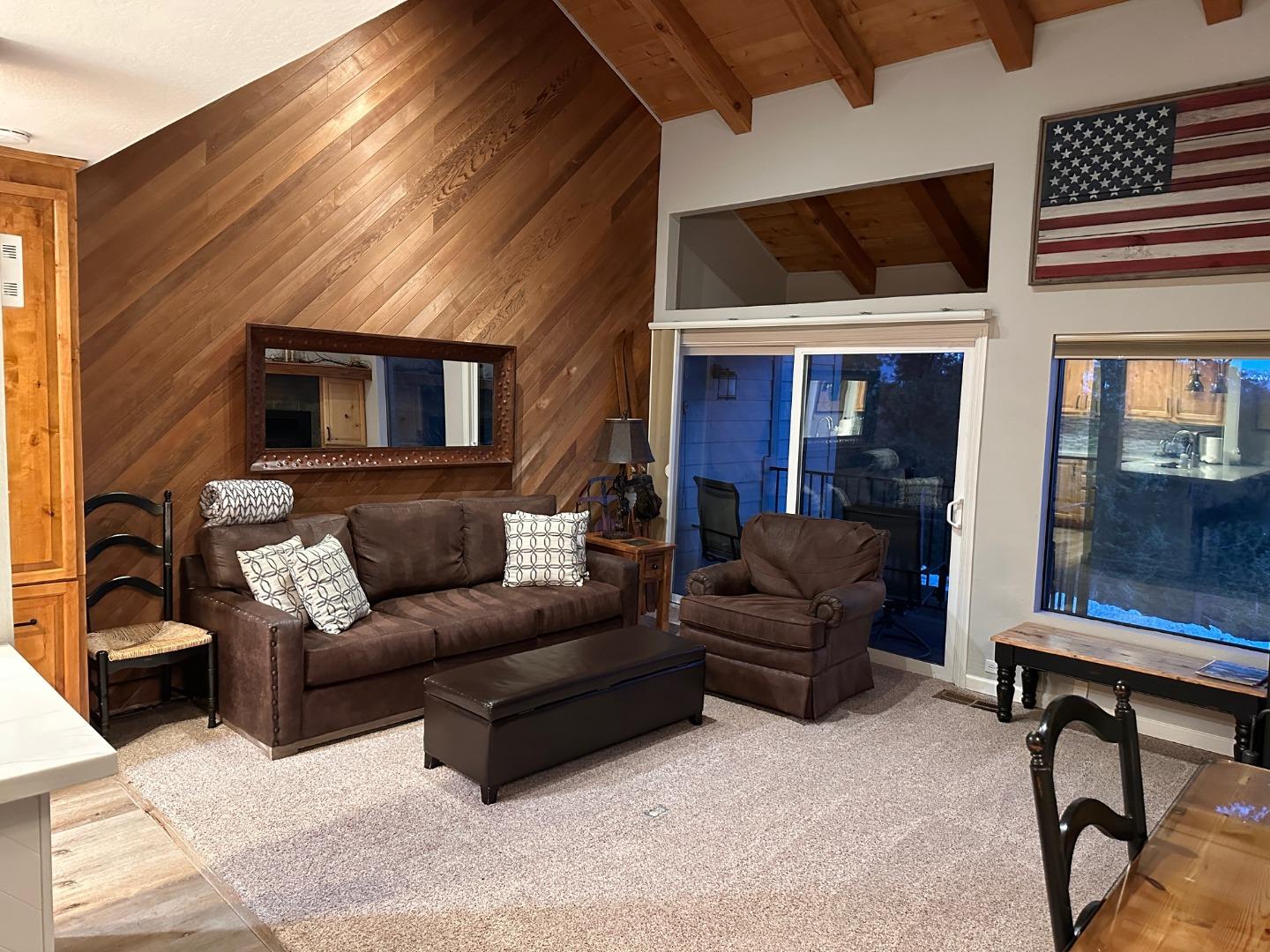 Detail Gallery Image 5 of 15 For 141 Cedar Ct #141,  Carnelian Bay,  CA 96140 - 3 Beds | 2 Baths