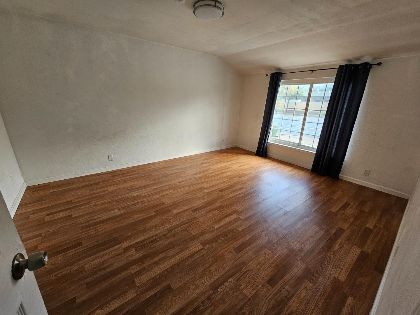 Detail Gallery Image 2 of 12 For 397 S Park Victoria Dr, Milpitas,  CA 95035 - 3 Beds | 2 Baths