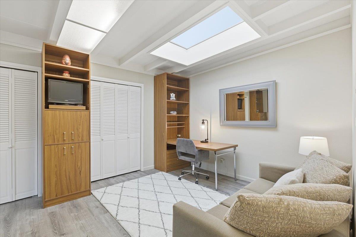 Detail Gallery Image 20 of 29 For 2640 Elmdale Ct, Palo Alto,  CA 94303 - 4 Beds | 3 Baths