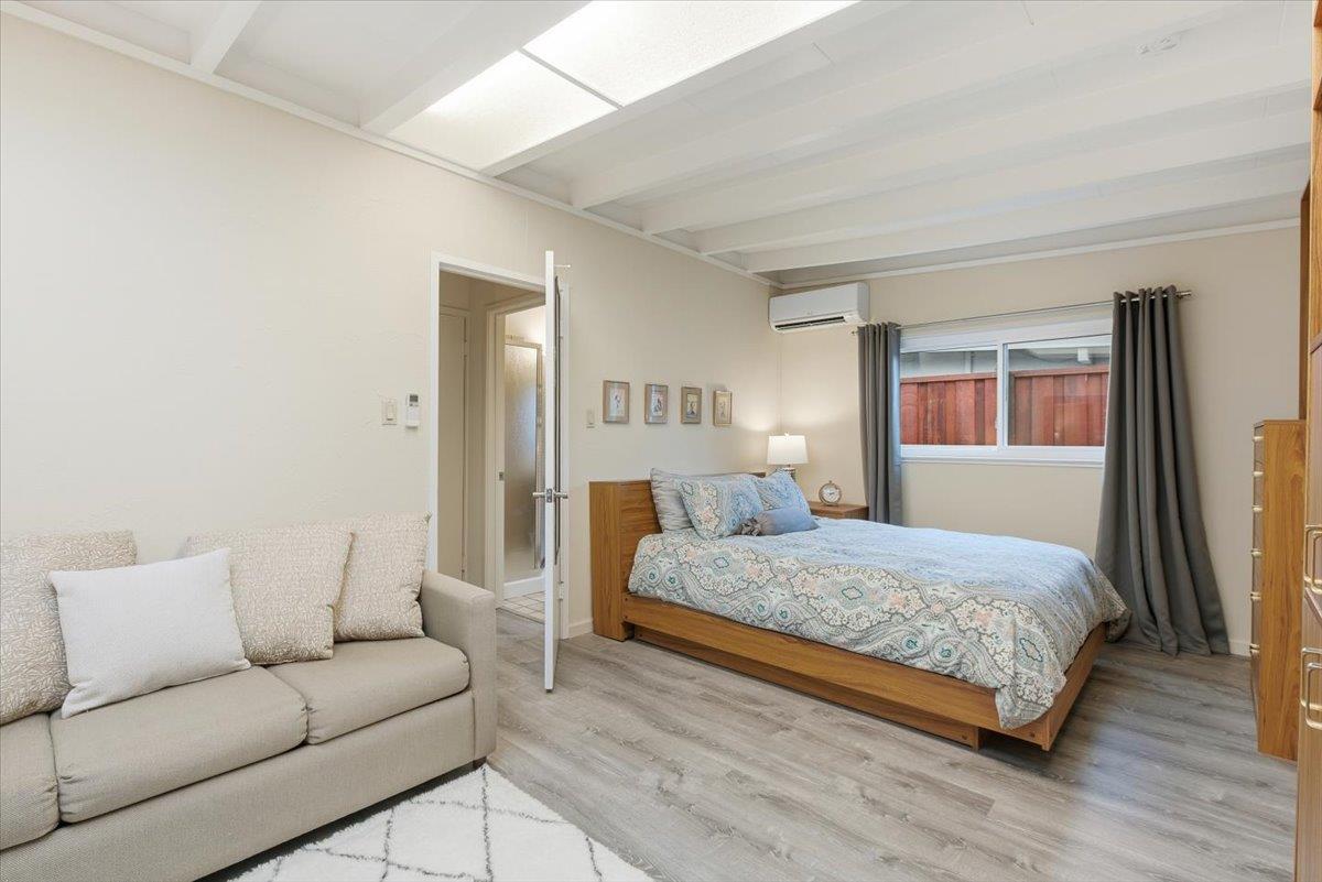 Detail Gallery Image 21 of 29 For 2640 Elmdale Ct, Palo Alto,  CA 94303 - 4 Beds | 3 Baths