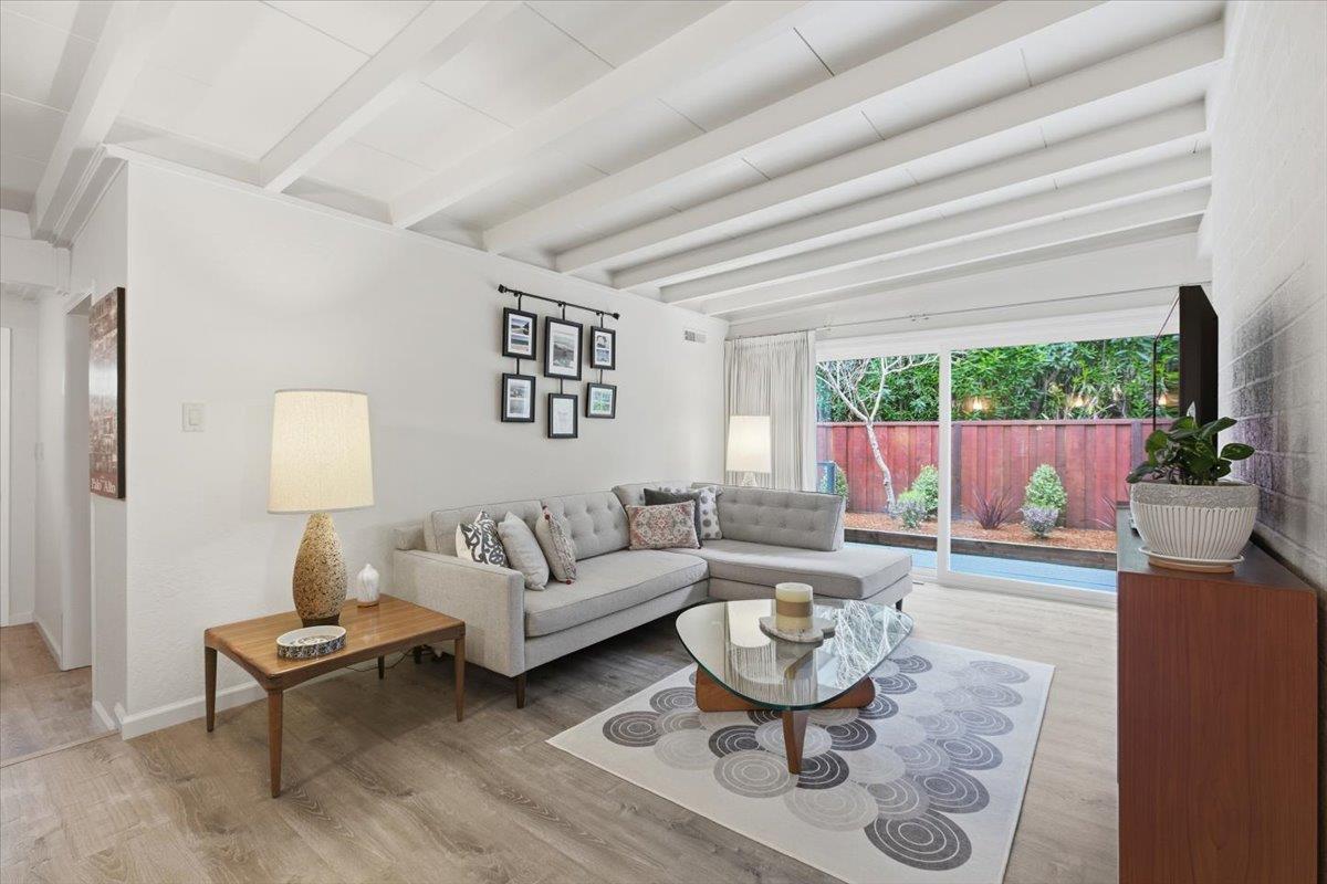 Detail Gallery Image 8 of 29 For 2640 Elmdale Ct, Palo Alto,  CA 94303 - 4 Beds | 3 Baths