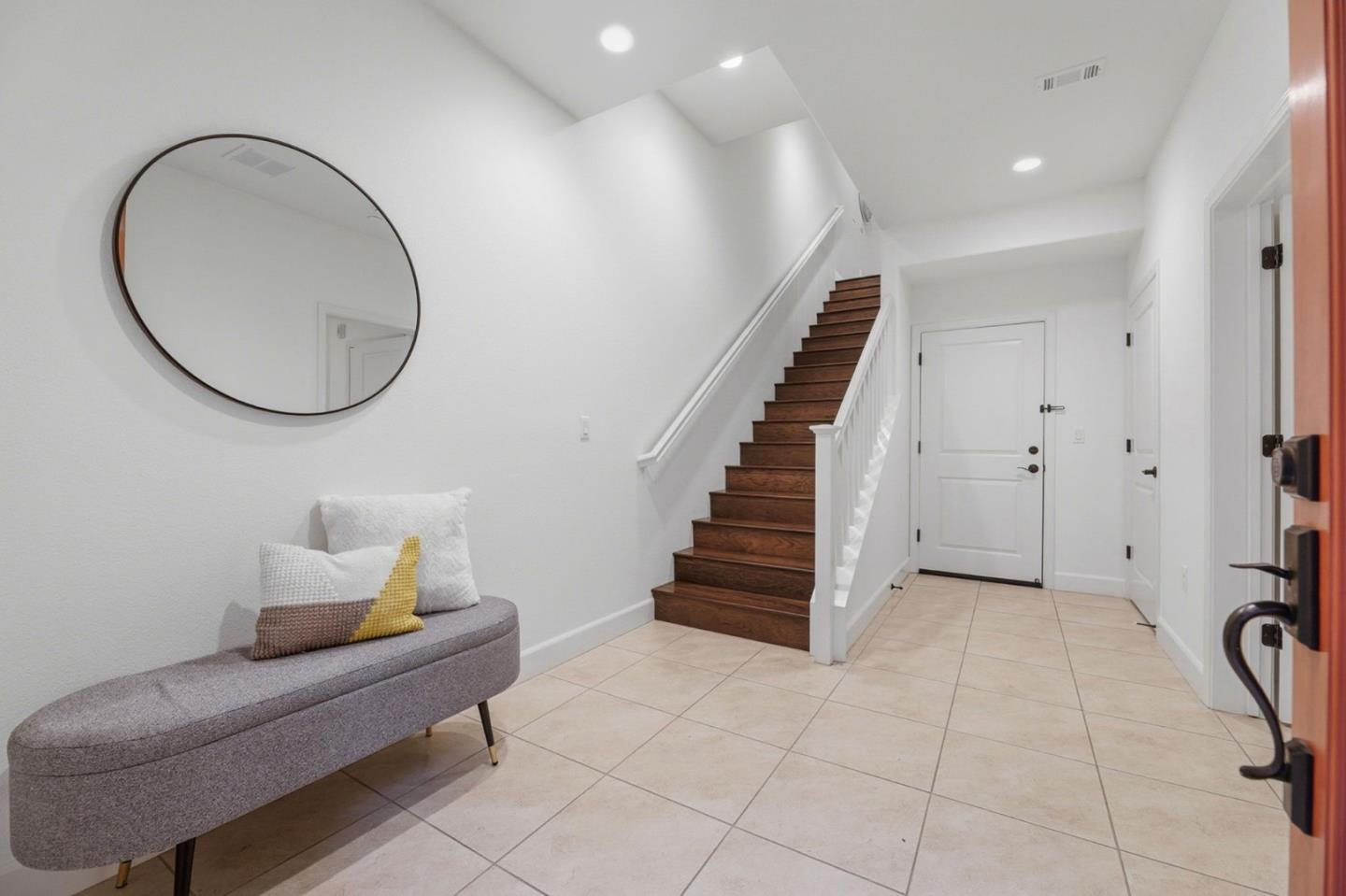 Detail Gallery Image 3 of 26 For 129 Paperbark Ter, Sunnyvale,  CA 94086 - 4 Beds | 3/1 Baths