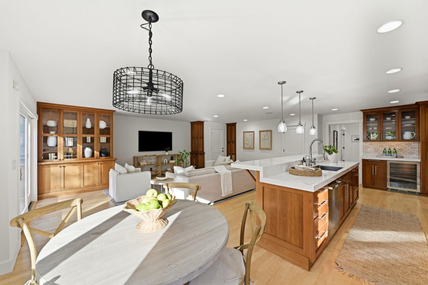 Detail Gallery Image 10 of 44 For 131 Ann Arbor Dr, Los Gatos,  CA 95032 - 4 Beds | 2/1 Baths