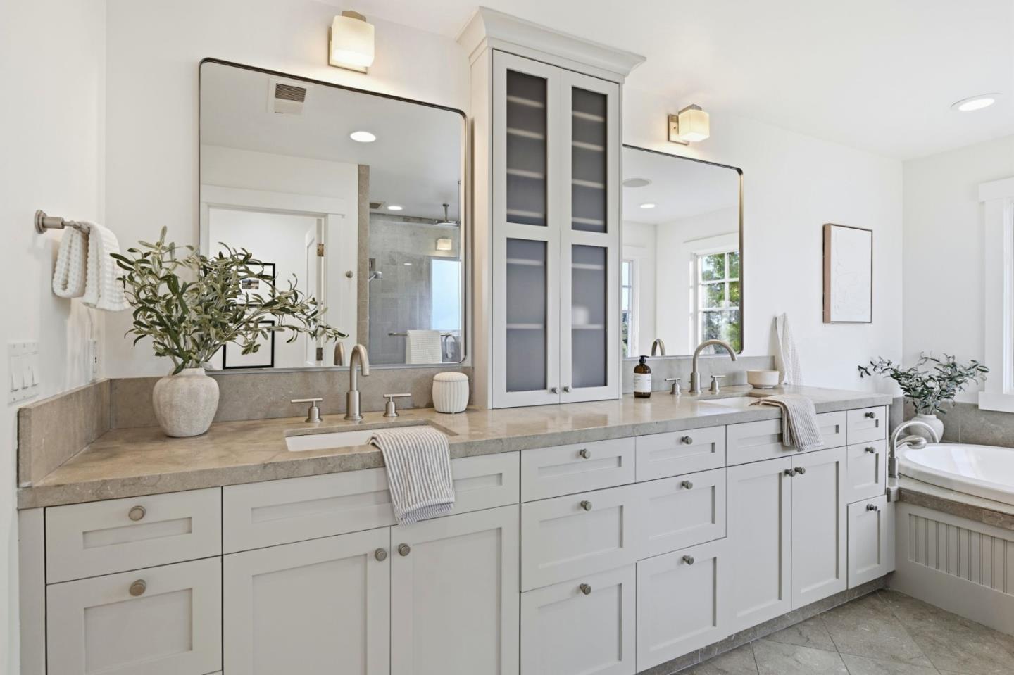 Detail Gallery Image 25 of 44 For 131 Ann Arbor Dr, Los Gatos,  CA 95032 - 4 Beds | 2/1 Baths