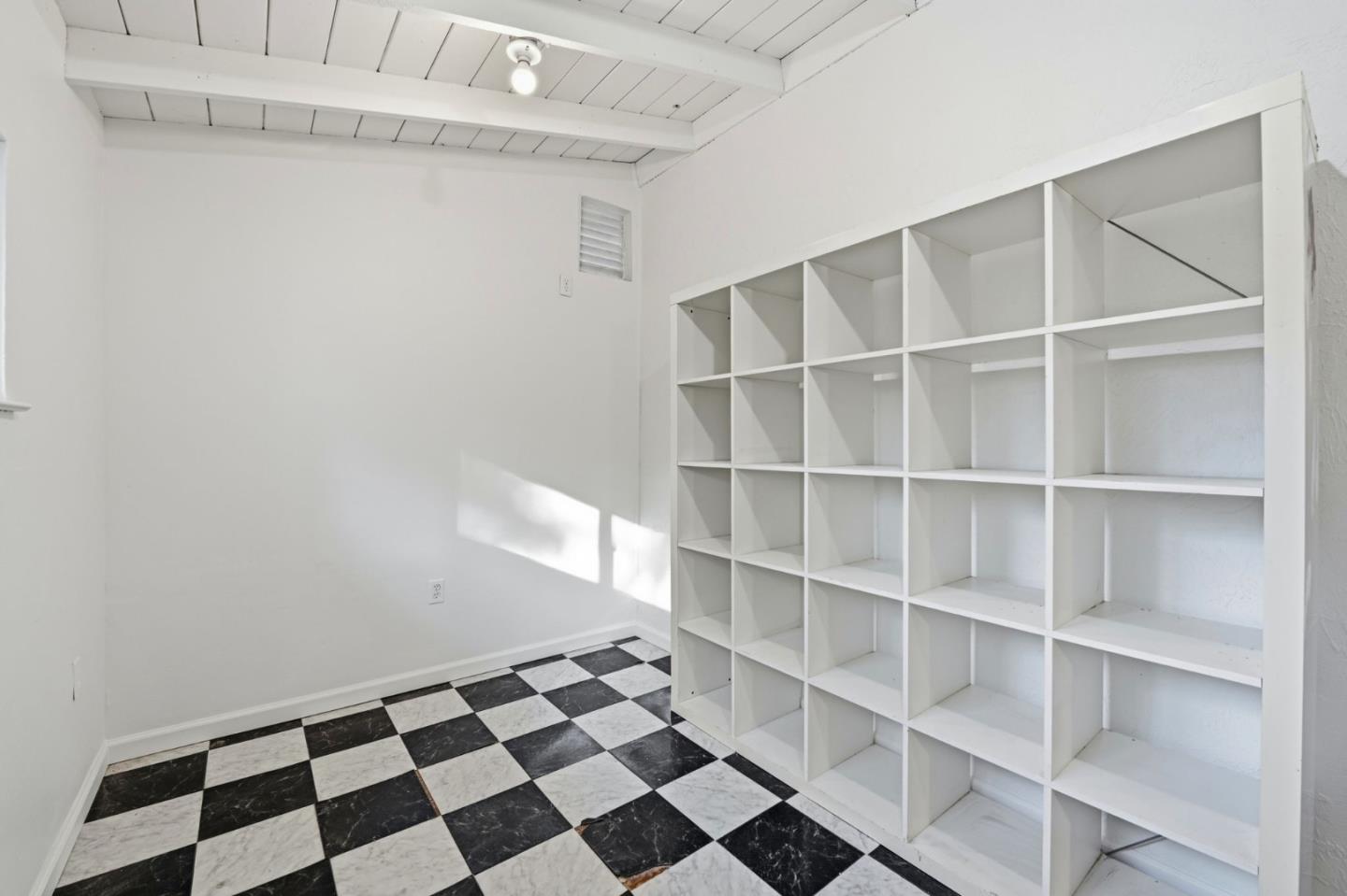 Detail Gallery Image 39 of 44 For 131 Ann Arbor Dr, Los Gatos,  CA 95032 - 4 Beds | 2/1 Baths