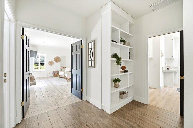 Detail Gallery Image 19 of 71 For 14634 Stonebridge Ct, Morgan Hill,  CA 95037 - 5 Beds | 3/1 Baths