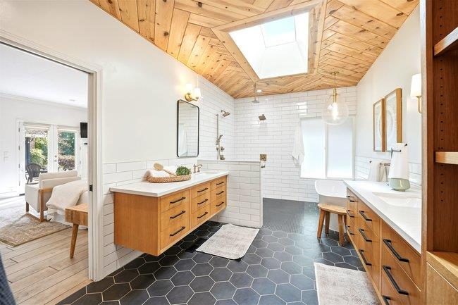 Detail Gallery Image 22 of 71 For 14634 Stonebridge Ct, Morgan Hill,  CA 95037 - 5 Beds | 3/1 Baths