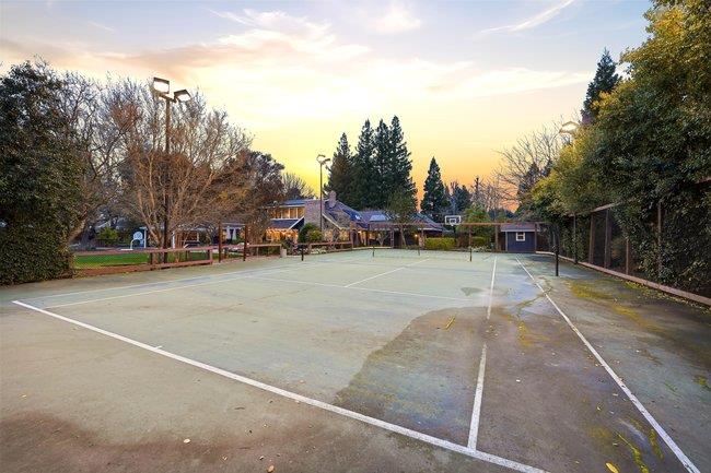 Detail Gallery Image 52 of 71 For 14634 Stonebridge Ct, Morgan Hill,  CA 95037 - 5 Beds | 3/1 Baths