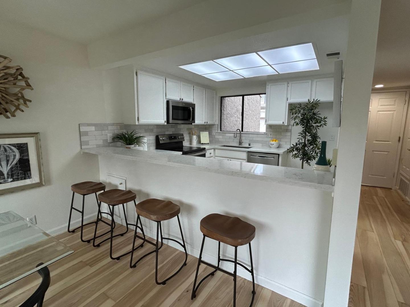 Detail Gallery Image 6 of 18 For 1050 Villa Maria Ct, San Jose,  CA 95125 - 2 Beds | 2/1 Baths