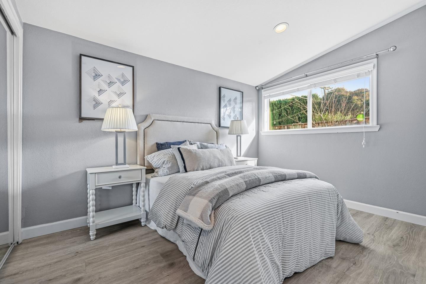 Detail Gallery Image 16 of 41 For 984 Fairwood, Sunnyvale,  CA 94089 - 3 Beds | 2 Baths