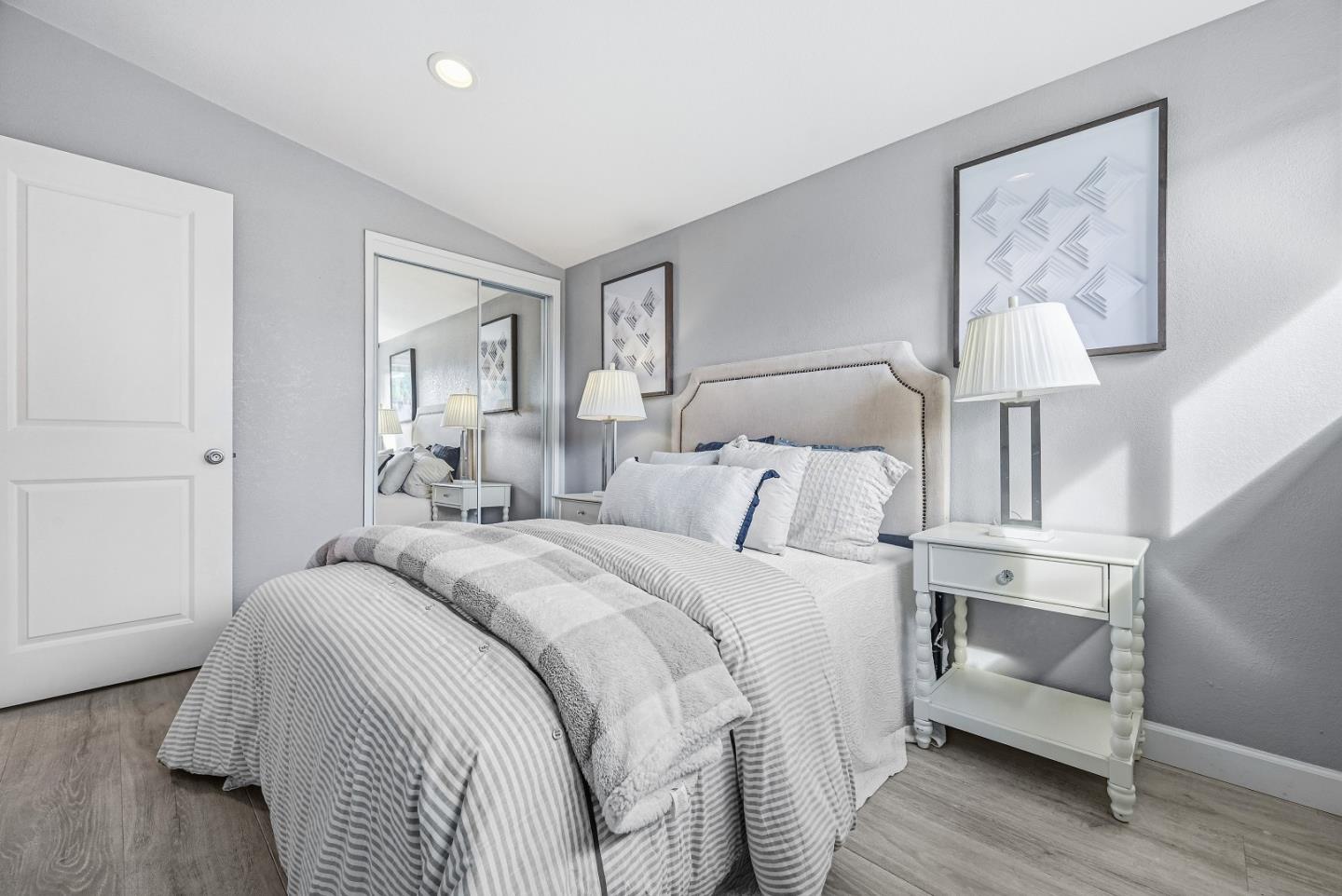 Detail Gallery Image 18 of 41 For 984 Fairwood, Sunnyvale,  CA 94089 - 3 Beds | 2 Baths