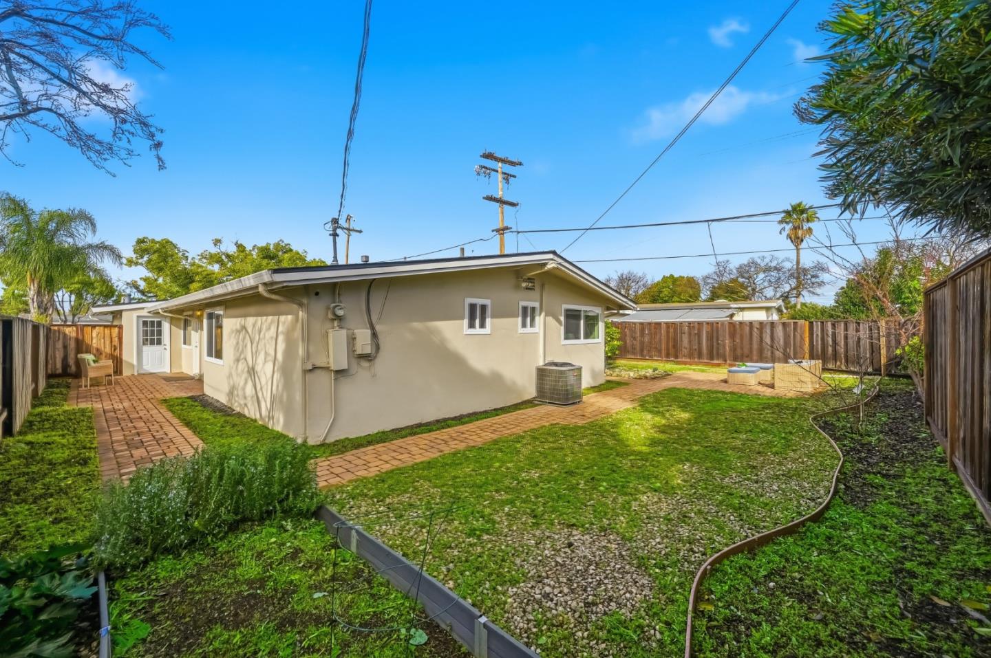 Detail Gallery Image 30 of 41 For 984 Fairwood, Sunnyvale,  CA 94089 - 3 Beds | 2 Baths