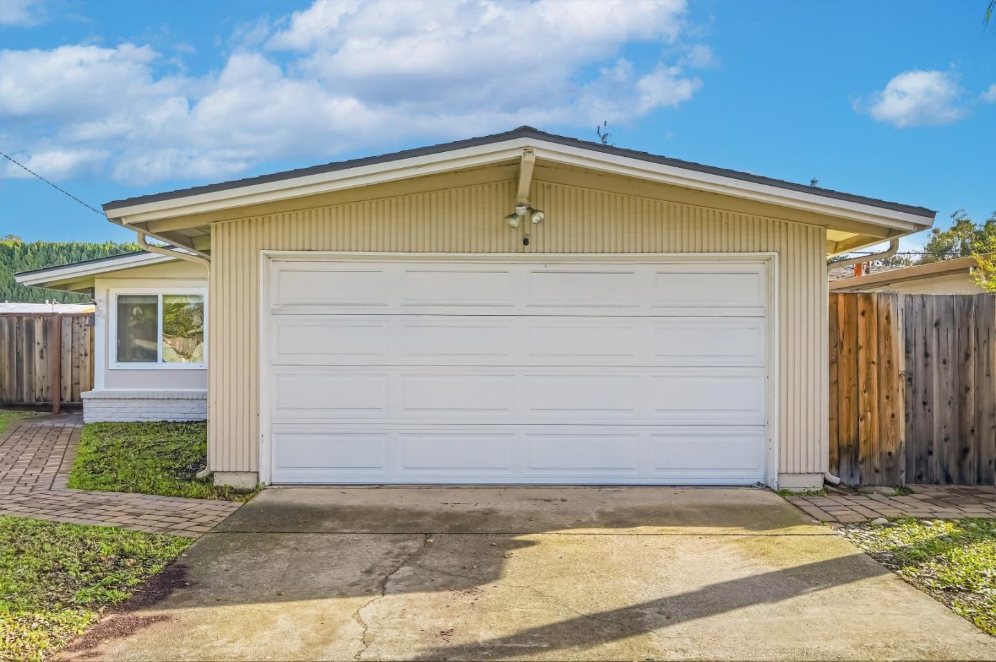 Detail Gallery Image 35 of 41 For 984 Fairwood, Sunnyvale,  CA 94089 - 3 Beds | 2 Baths