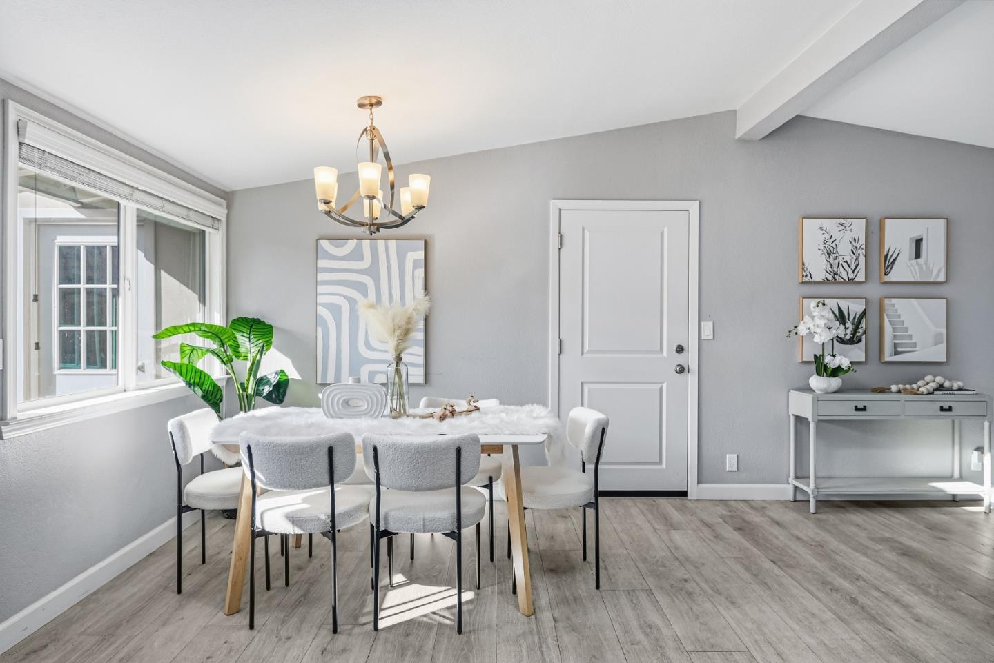 Detail Gallery Image 8 of 41 For 984 Fairwood, Sunnyvale,  CA 94089 - 3 Beds | 2 Baths