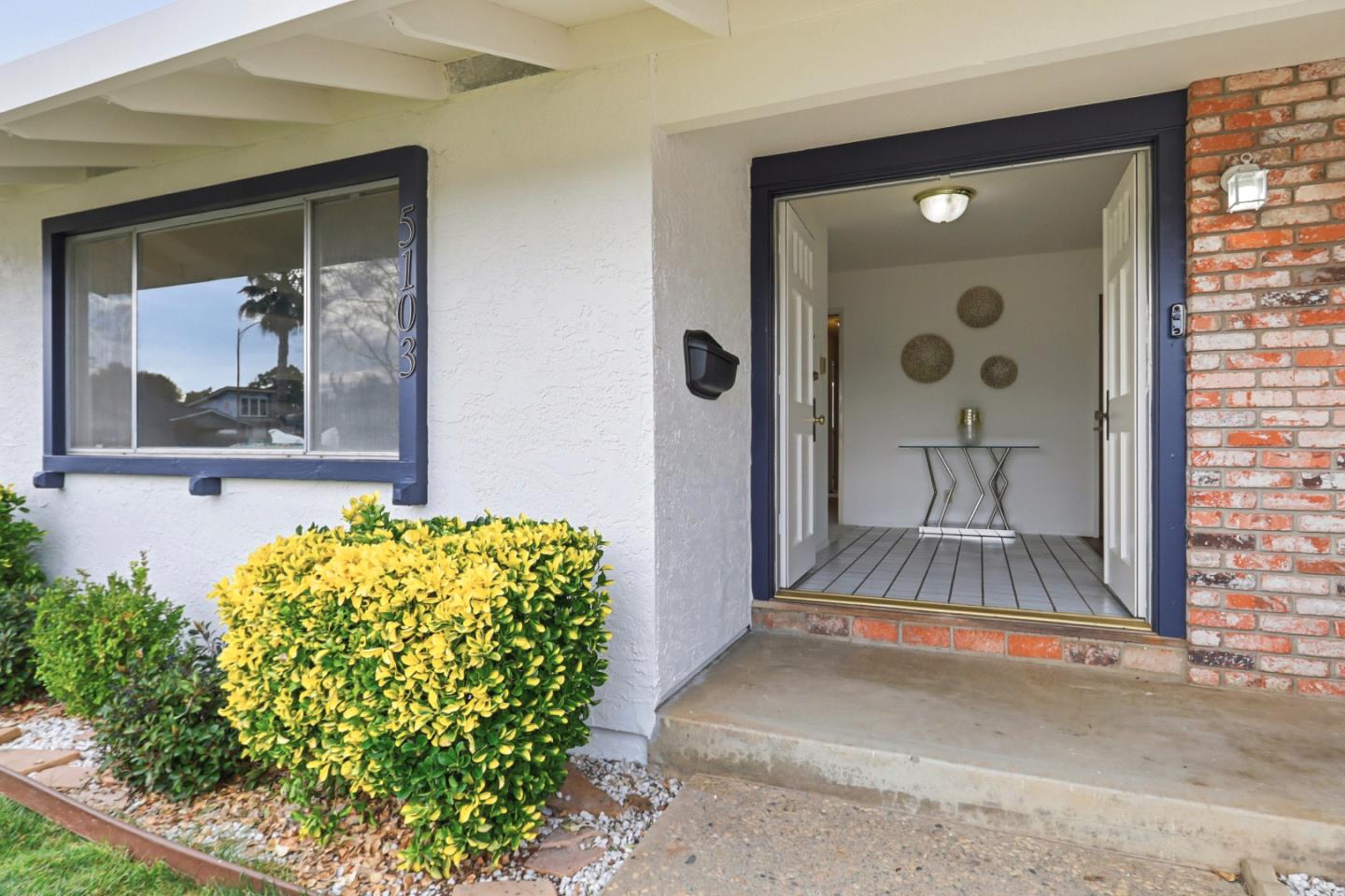 Detail Gallery Image 5 of 46 For 5103 Fell Ave, San Jose,  CA 95136 - 3 Beds | 2 Baths