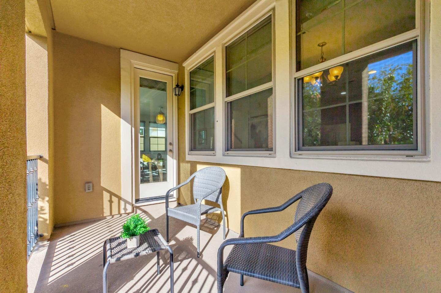 Detail Gallery Image 12 of 19 For 1855 Trento Loop, Milpitas,  CA 95035 - 3 Beds | 2/1 Baths