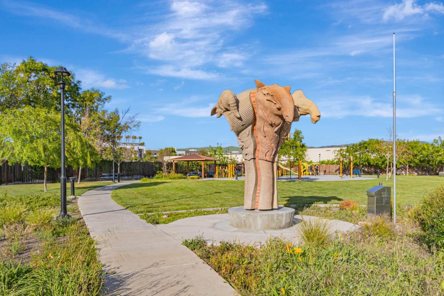 Detail Gallery Image 17 of 19 For 1855 Trento Loop, Milpitas,  CA 95035 - 3 Beds | 2/1 Baths