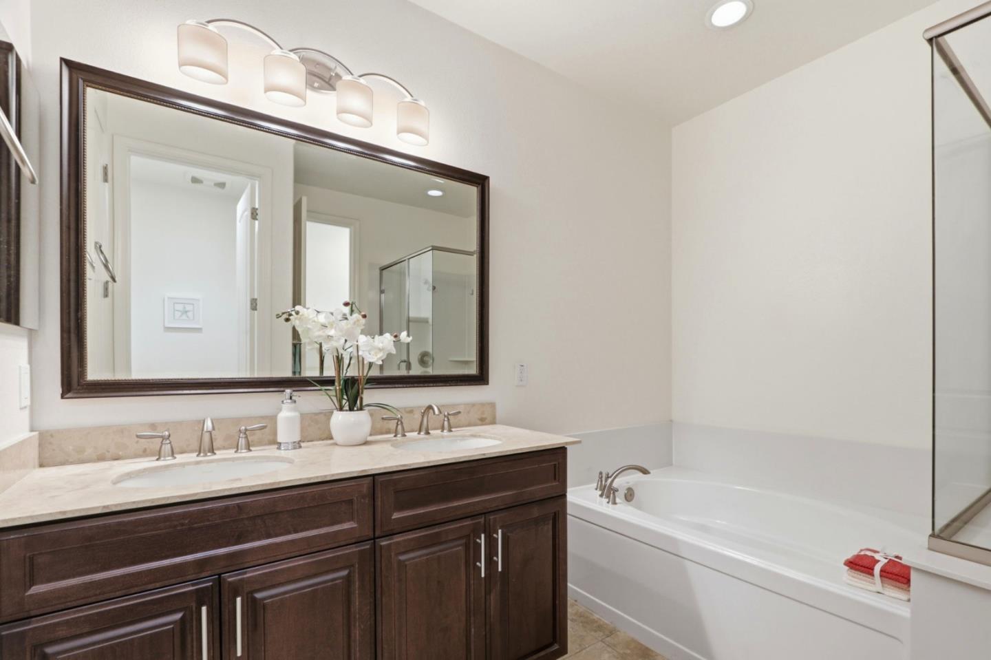 Detail Gallery Image 22 of 52 For 1855 Trento Loop, Milpitas,  CA 95035 - 3 Beds | 2/1 Baths