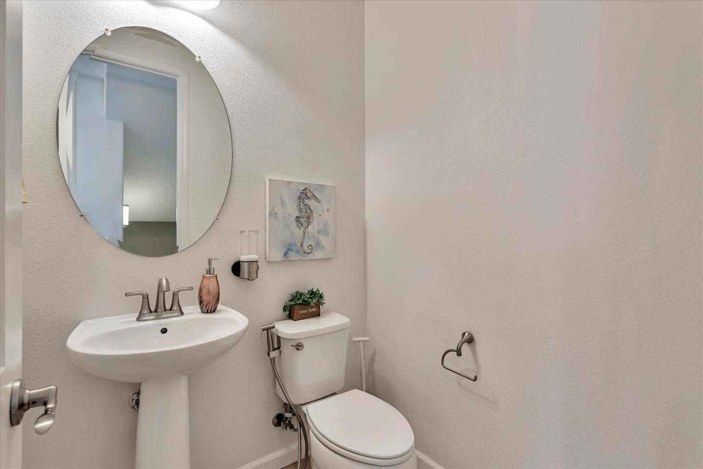 Detail Gallery Image 8 of 19 For 1855 Trento Loop, Milpitas,  CA 95035 - 3 Beds | 2/1 Baths