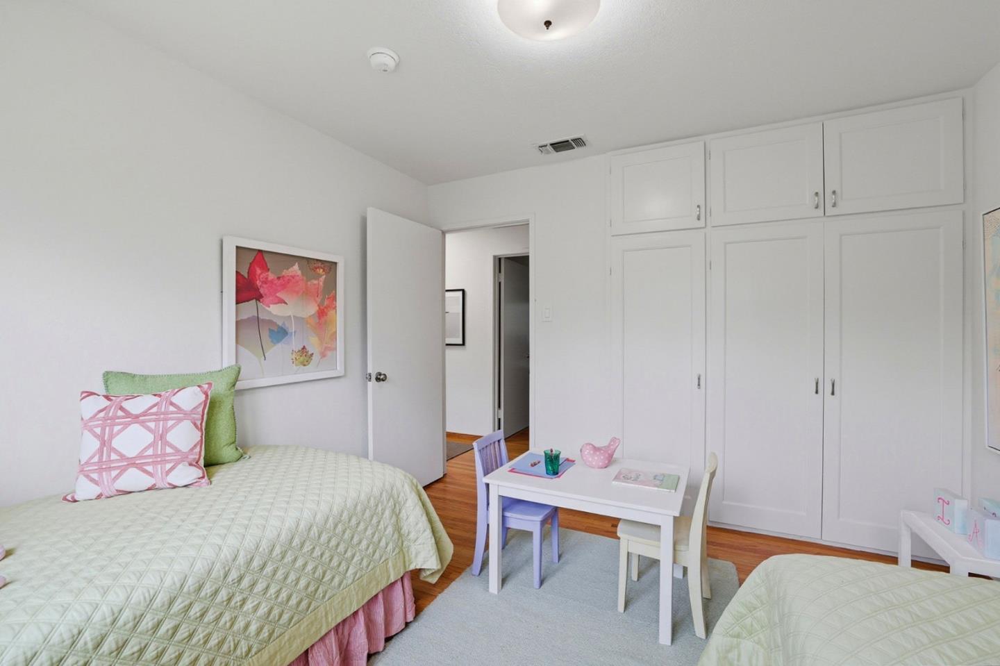 Detail Gallery Image 21 of 32 For 1714 Cherrytree Ln, Mountain View,  CA 94040 - 3 Beds | 2 Baths