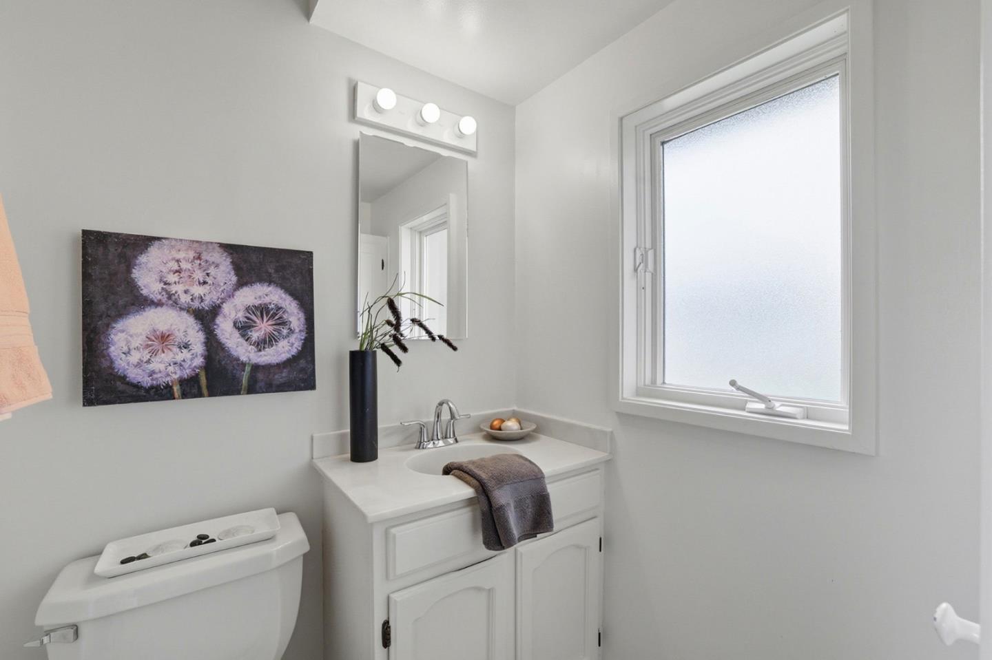 Detail Gallery Image 26 of 32 For 1714 Cherrytree Ln, Mountain View,  CA 94040 - 3 Beds | 2 Baths