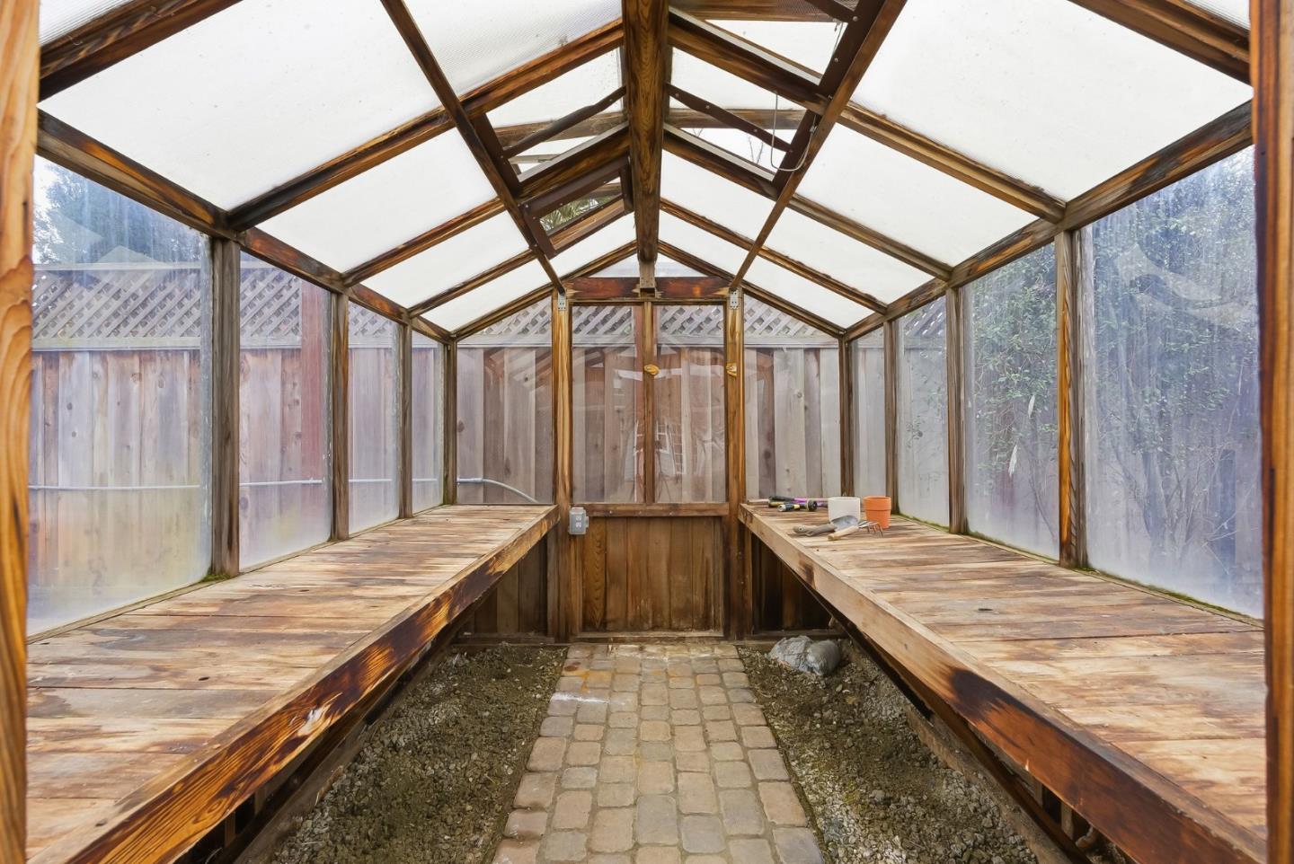 Detail Gallery Image 41 of 54 For 2025 Yorkshire Way, Mountain View,  CA 94040 - 3 Beds | 1 Baths