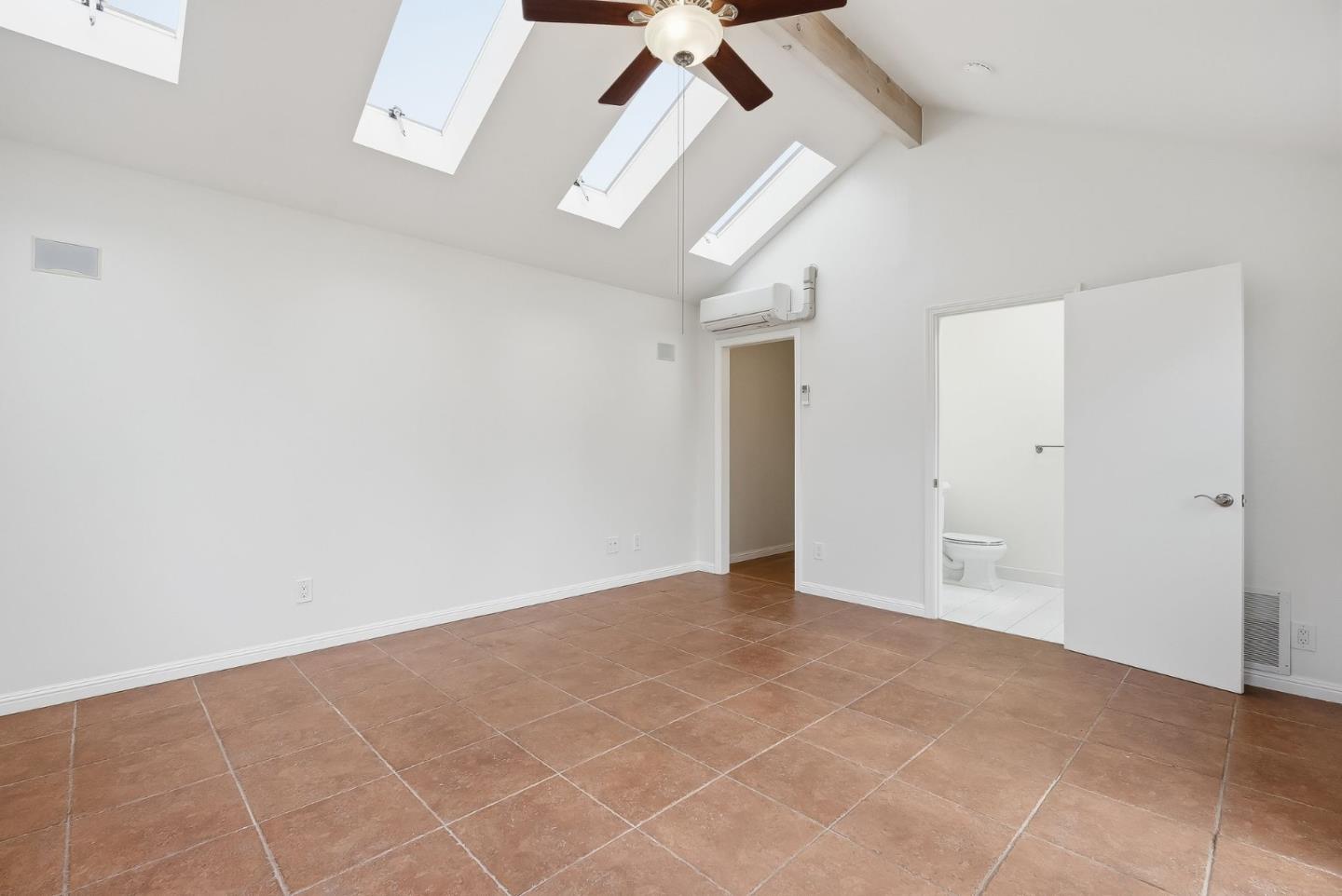 Detail Gallery Image 49 of 54 For 2025 Yorkshire Way, Mountain View,  CA 94040 - 3 Beds | 1 Baths