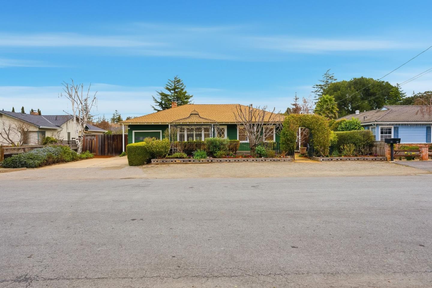 Detail Gallery Image 54 of 54 For 2025 Yorkshire Way, Mountain View,  CA 94040 - 3 Beds | 1 Baths