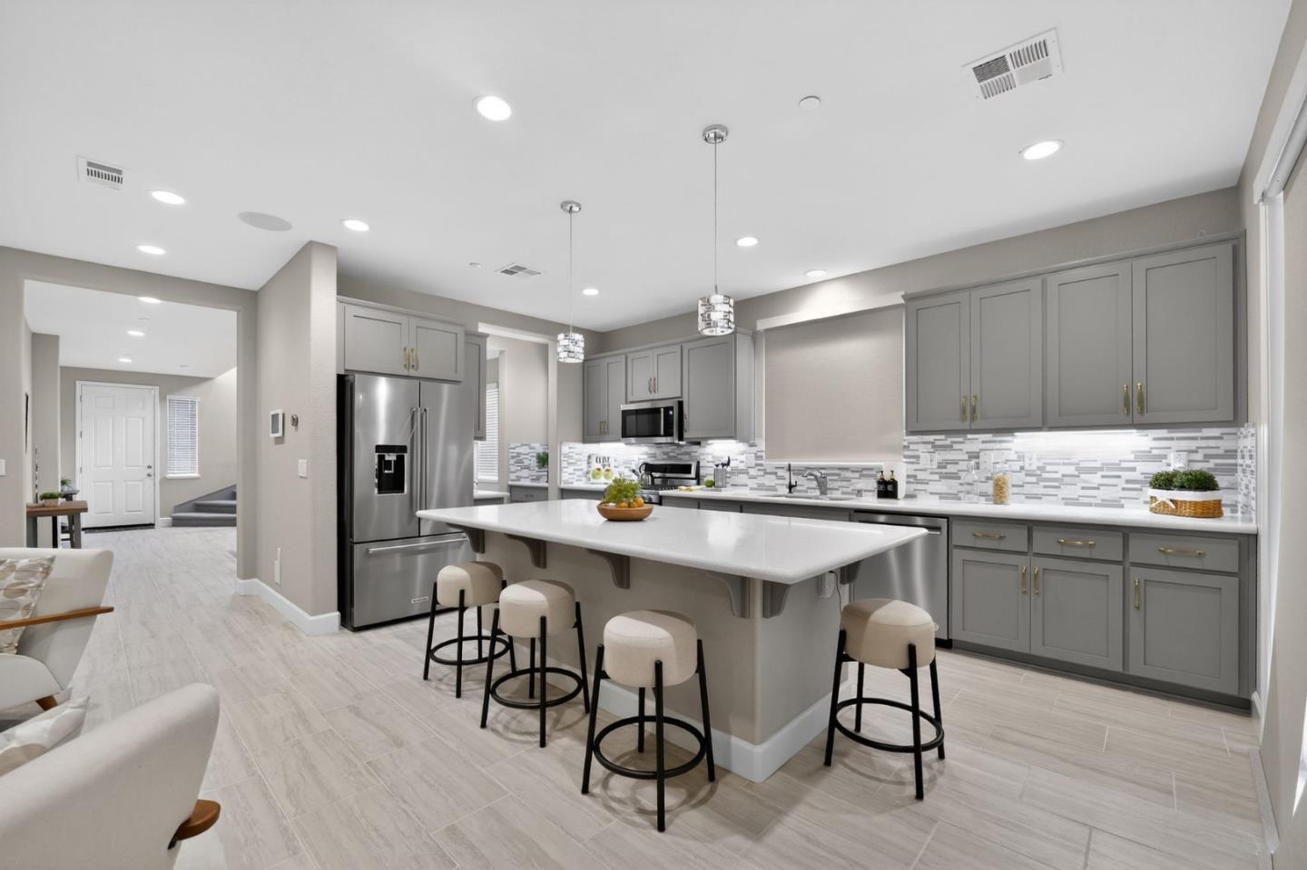 Detail Gallery Image 14 of 33 For 3142 Cortina Dr, Pittsburg,  CA 94565 - 5 Beds | 4 Baths