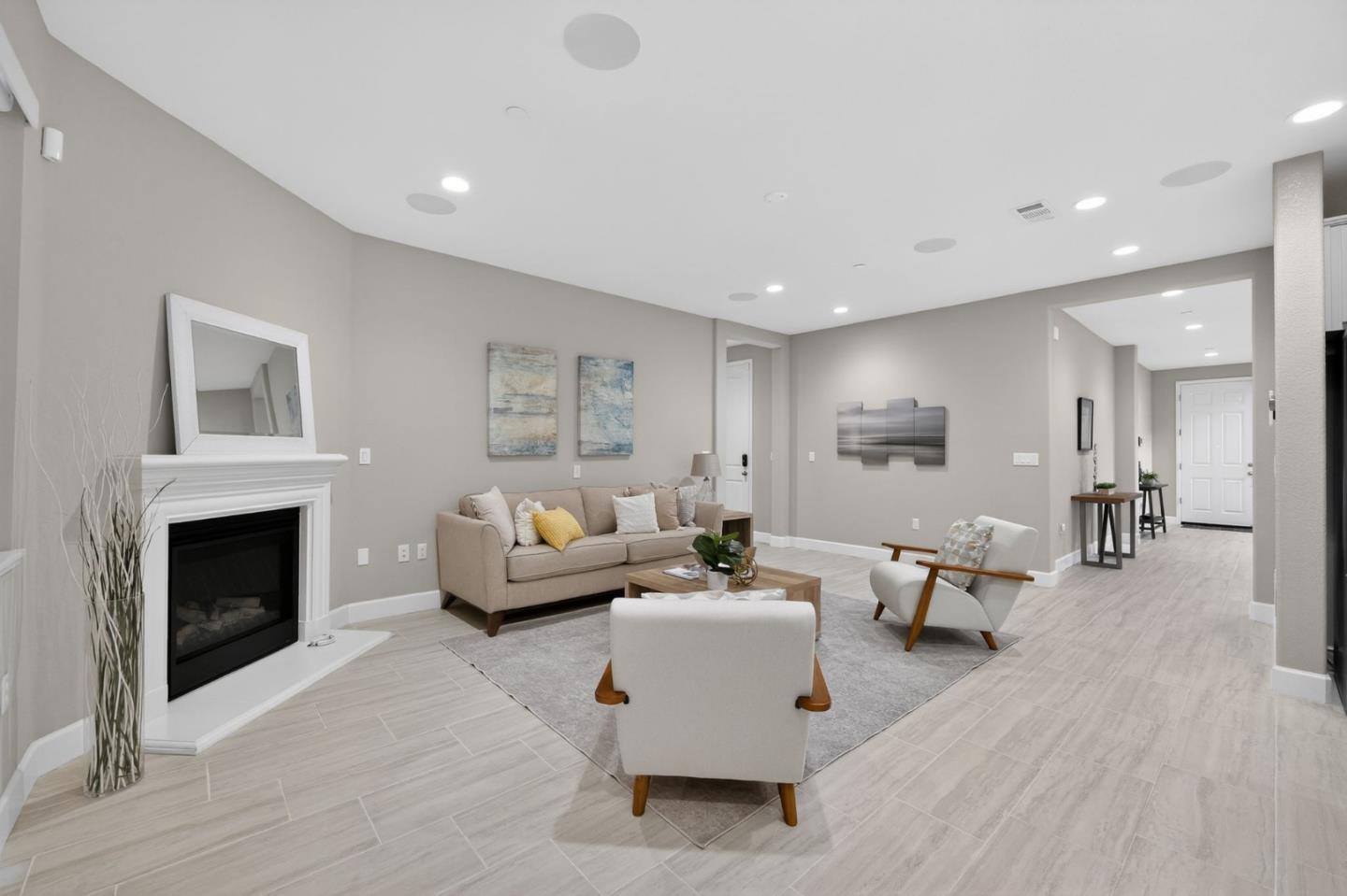 Detail Gallery Image 3 of 33 For 3142 Cortina Dr, Pittsburg,  CA 94565 - 5 Beds | 4 Baths