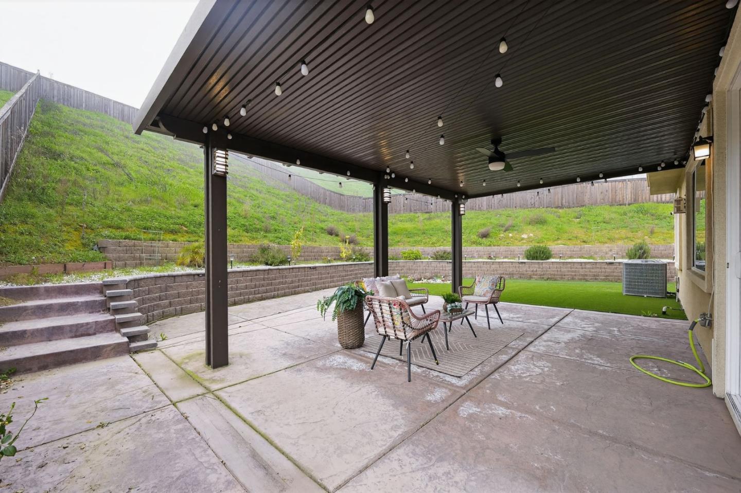 Detail Gallery Image 30 of 33 For 3142 Cortina Dr, Pittsburg,  CA 94565 - 5 Beds | 4 Baths