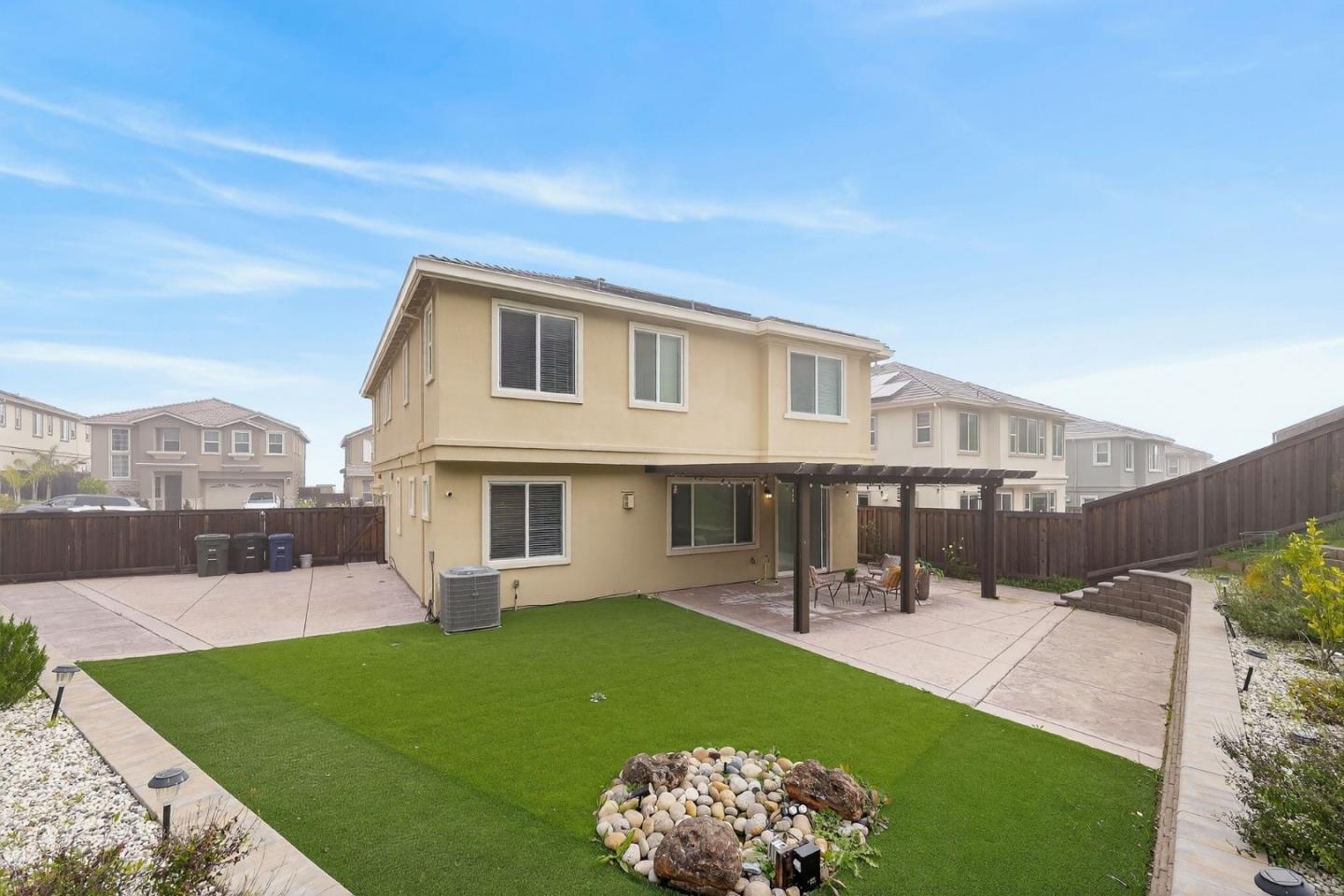 Detail Gallery Image 32 of 33 For 3142 Cortina Dr, Pittsburg,  CA 94565 - 5 Beds | 4 Baths