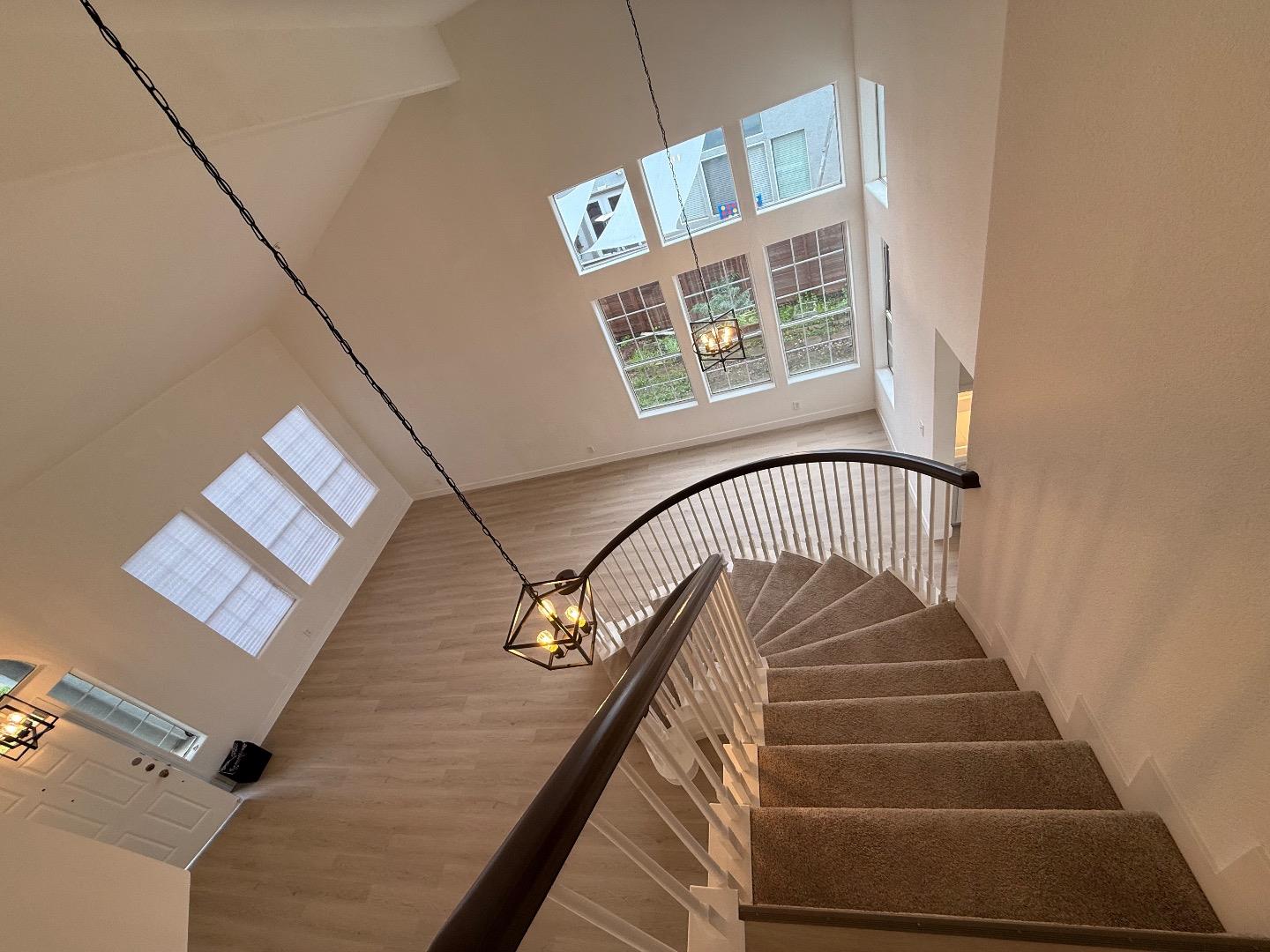 Detail Gallery Image 15 of 38 For 1544 Saguaro Dr, Salinas,  CA 93905 - 4 Beds | 2/1 Baths